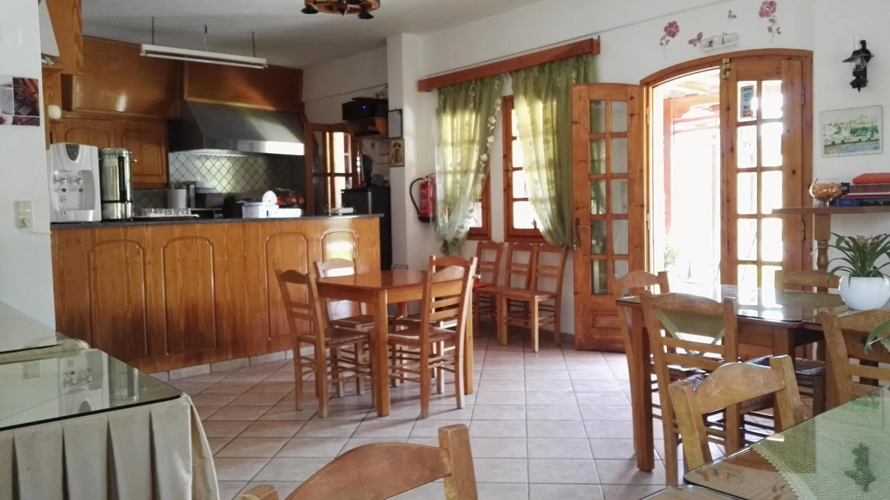 Restaurant/places to eat in Dimitris Villa Hotel