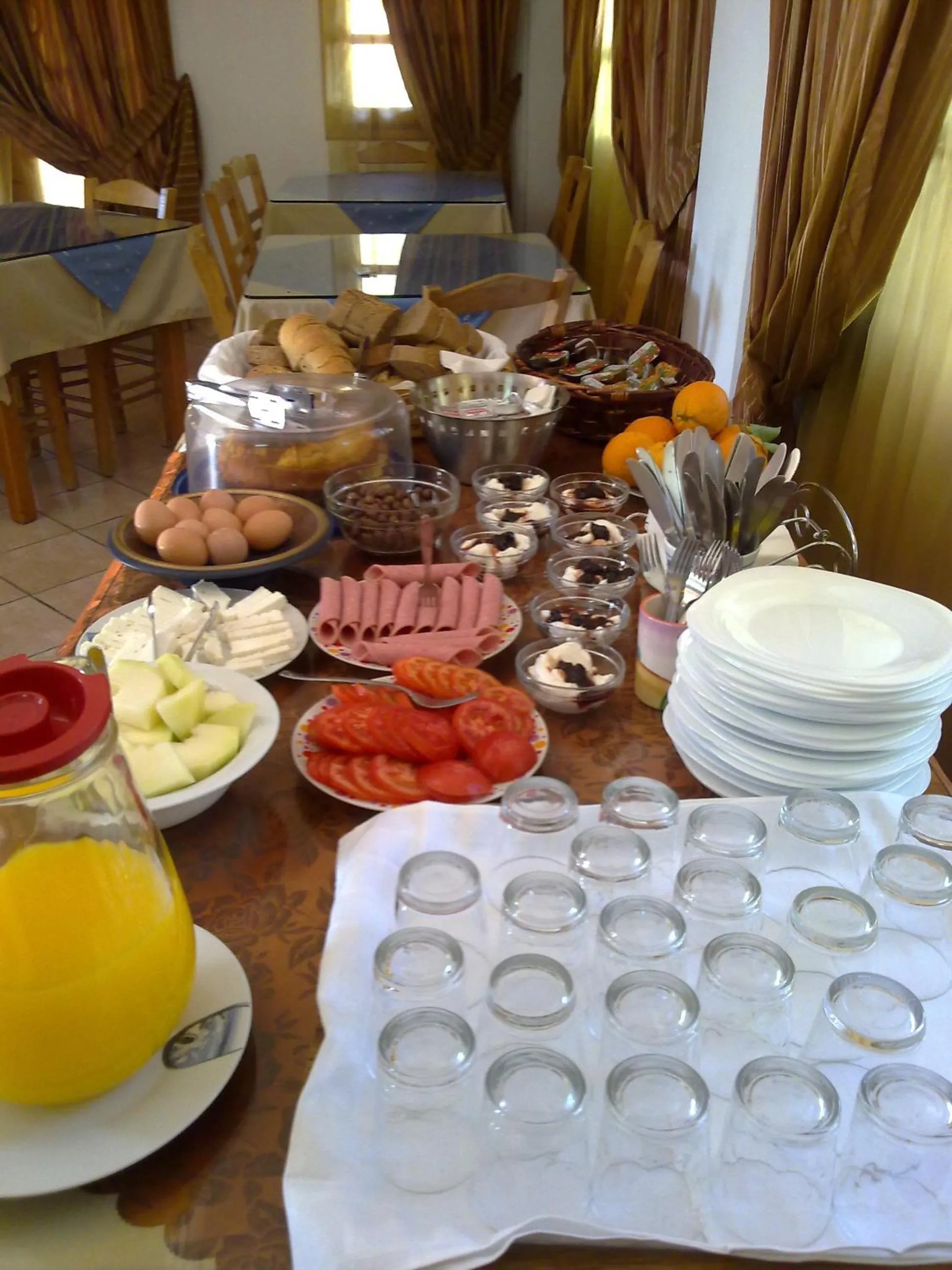 Food and drinks in Dimitris Villa Hotel