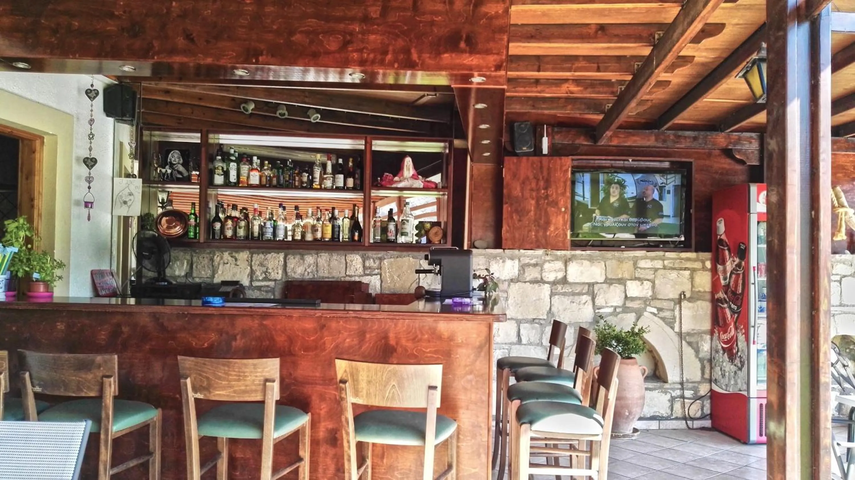 Drinks in Dimitris Villa Hotel