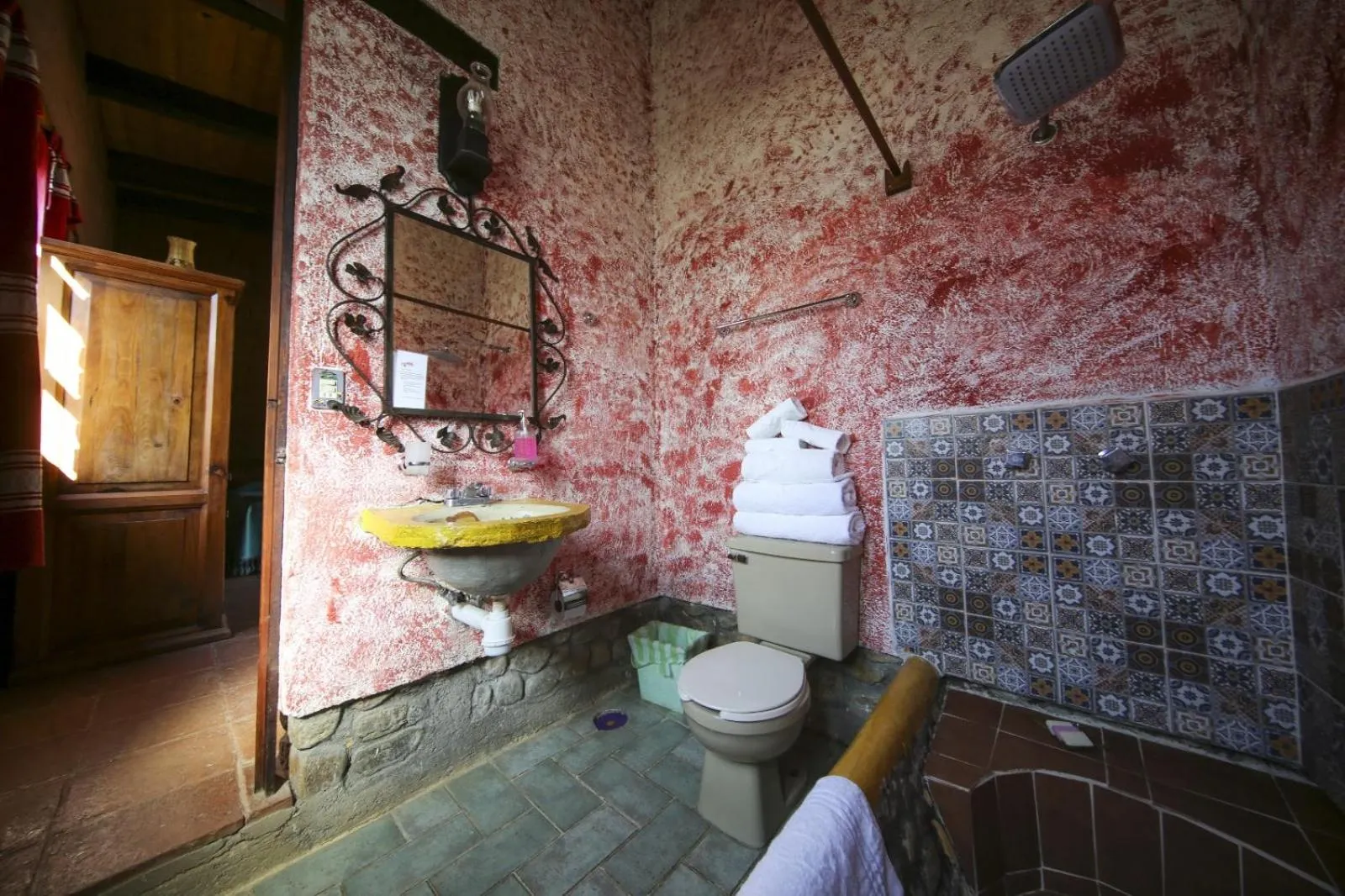Bathroom in Huayápam Yù'ú Lodge