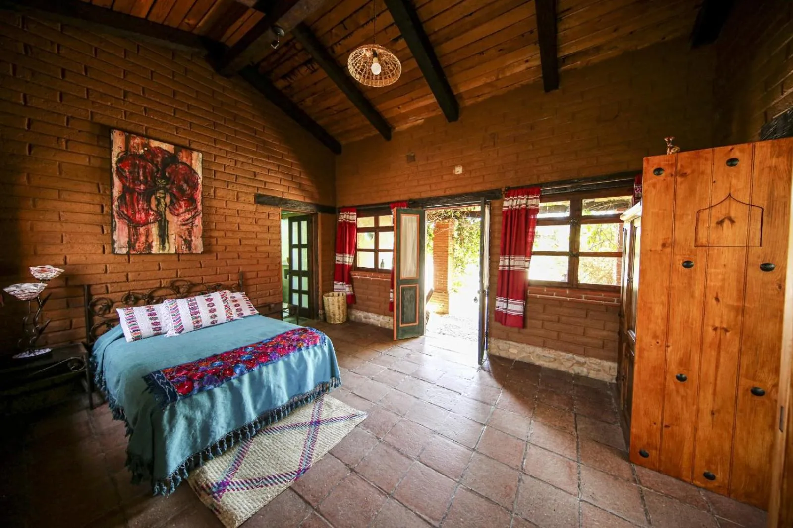 Photo of the whole room, Bed in Huayápam Yù'ú Lodge