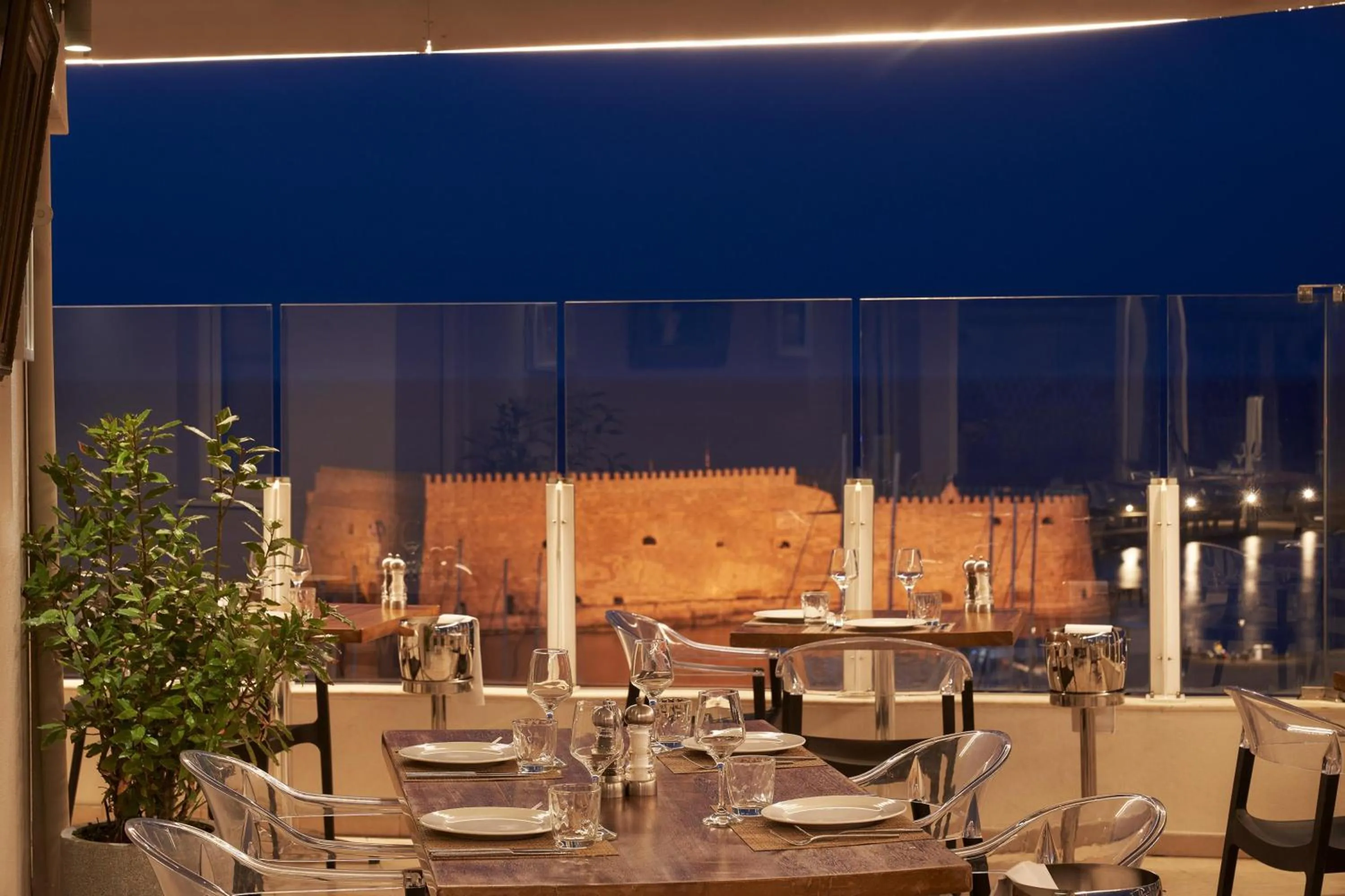 Restaurant/places to eat in Lato Boutique Hotel