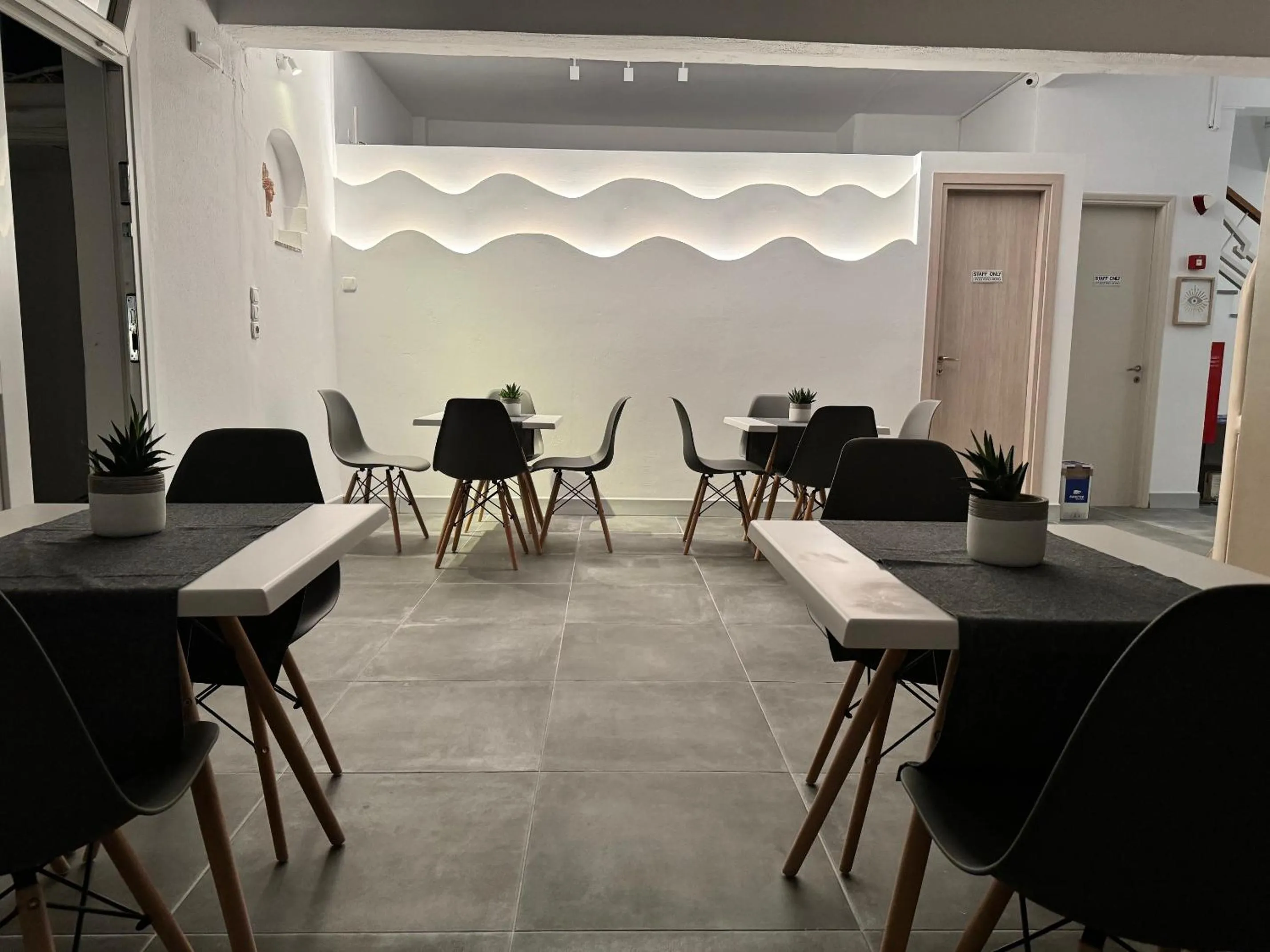 Breakfast in Dilion Hotel