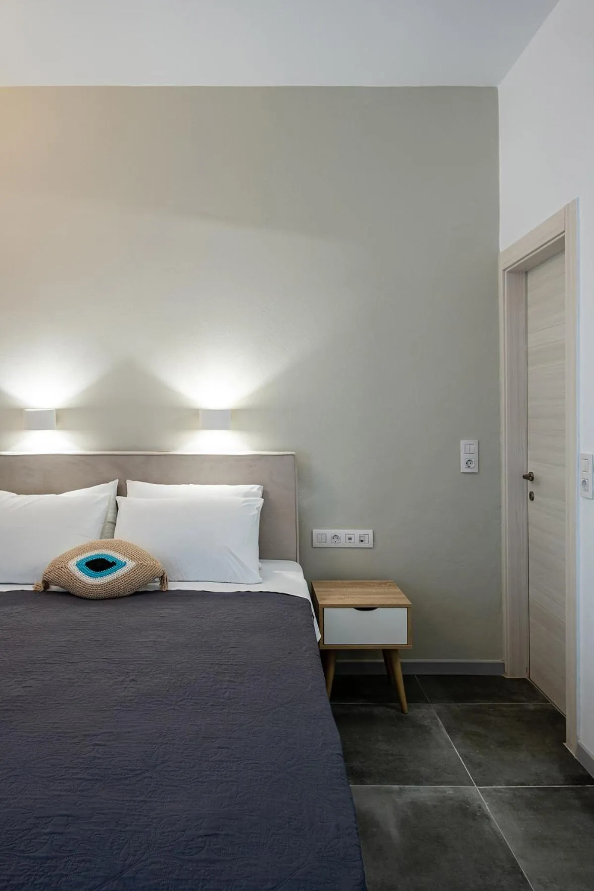 Photo of the whole room, Bed in Dilion Hotel