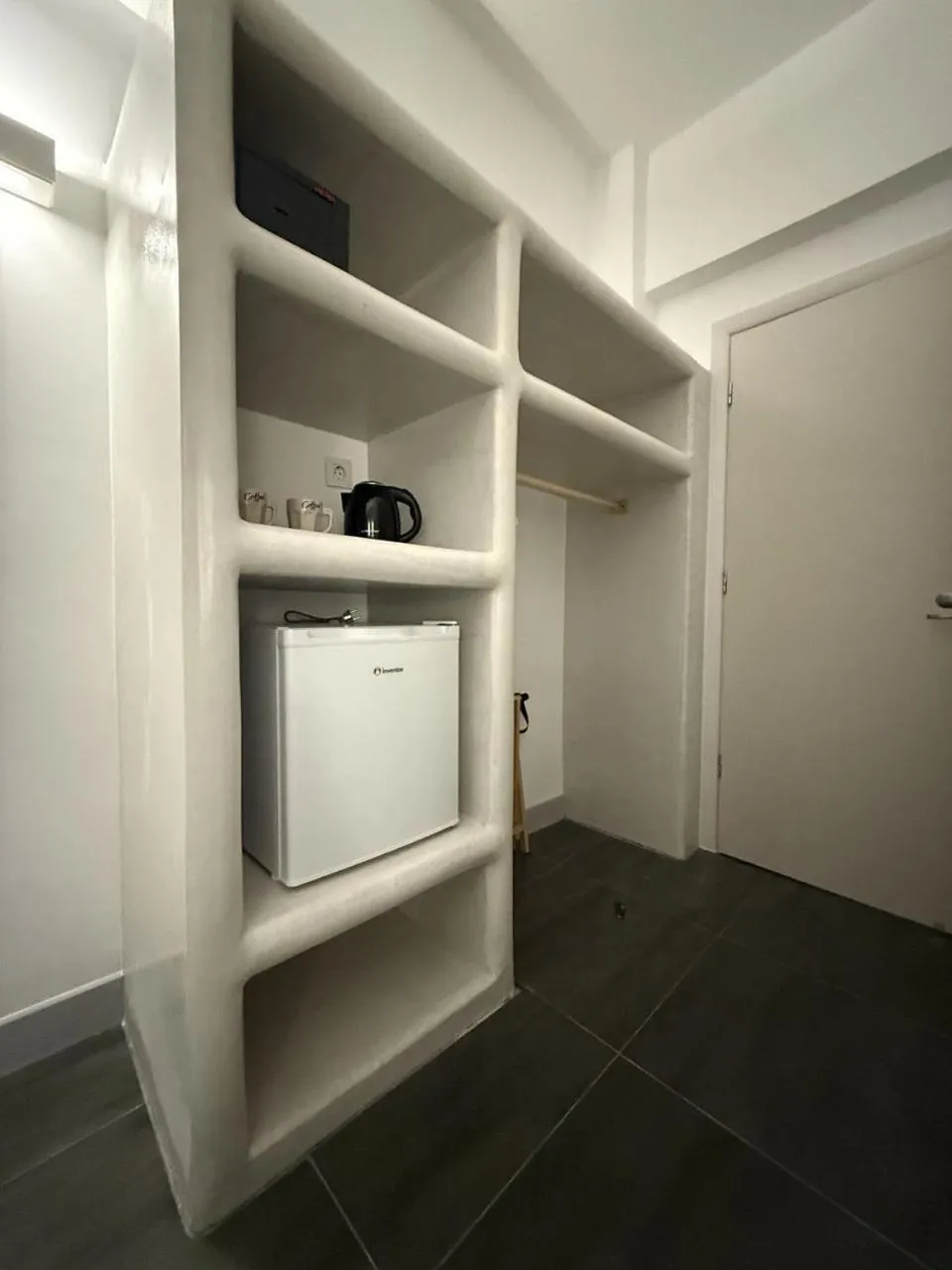 wardrobe in Dilion Hotel