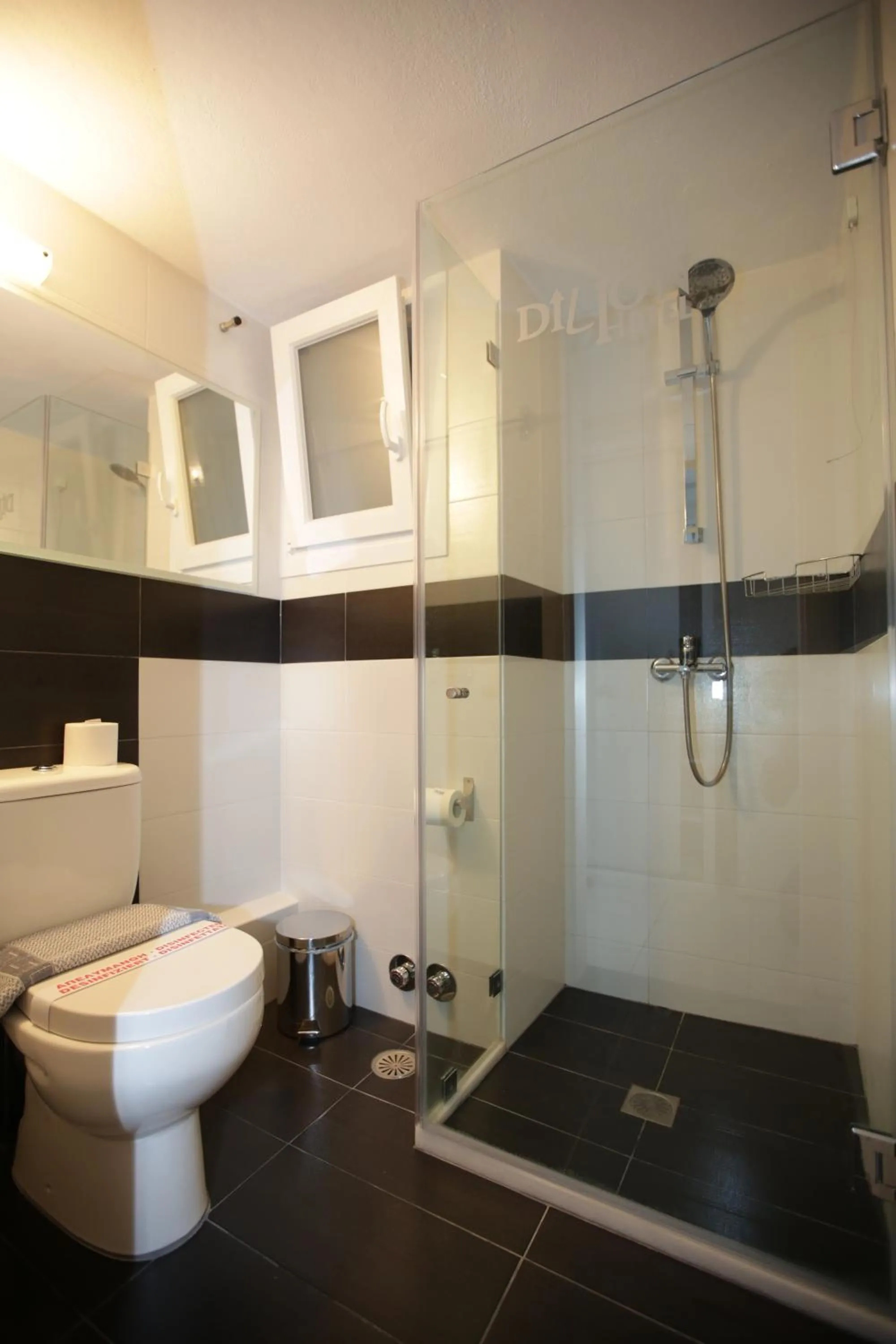 Bathroom in Dilion Hotel