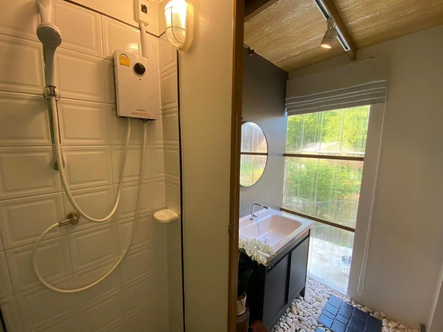 Bathroom in Baan Nai Baan Nok Resort