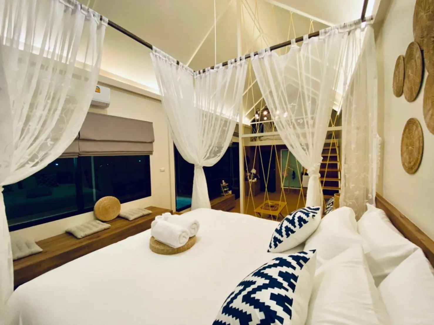 Bed in Baan Nai Baan Nok Resort