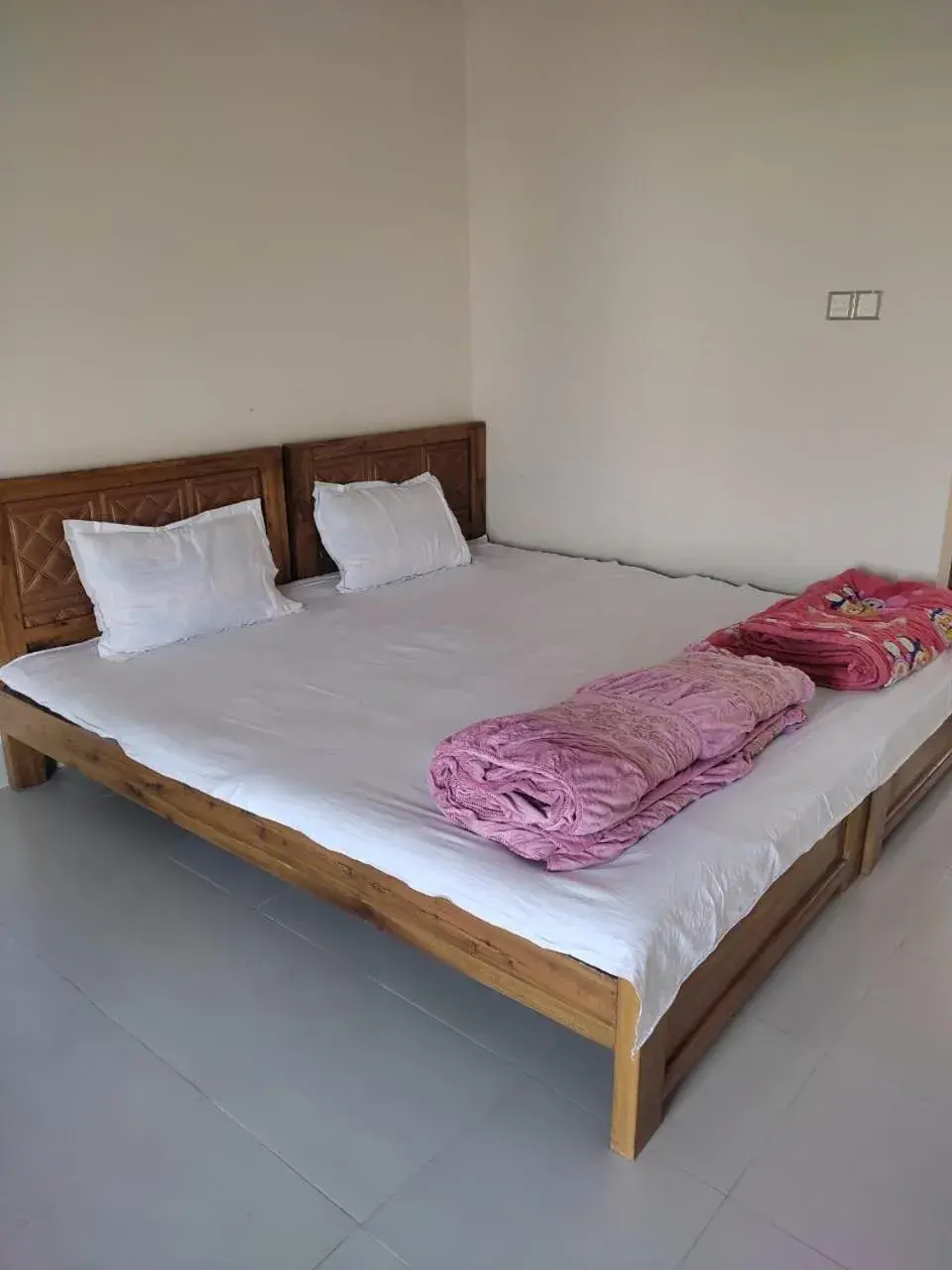 Budget Double Room in Hotel Grand Brothers Budget Double Room in Hotel Grand Brothers