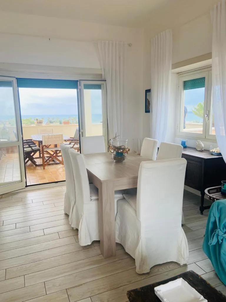 Dining area in La terrazza di Nerone
