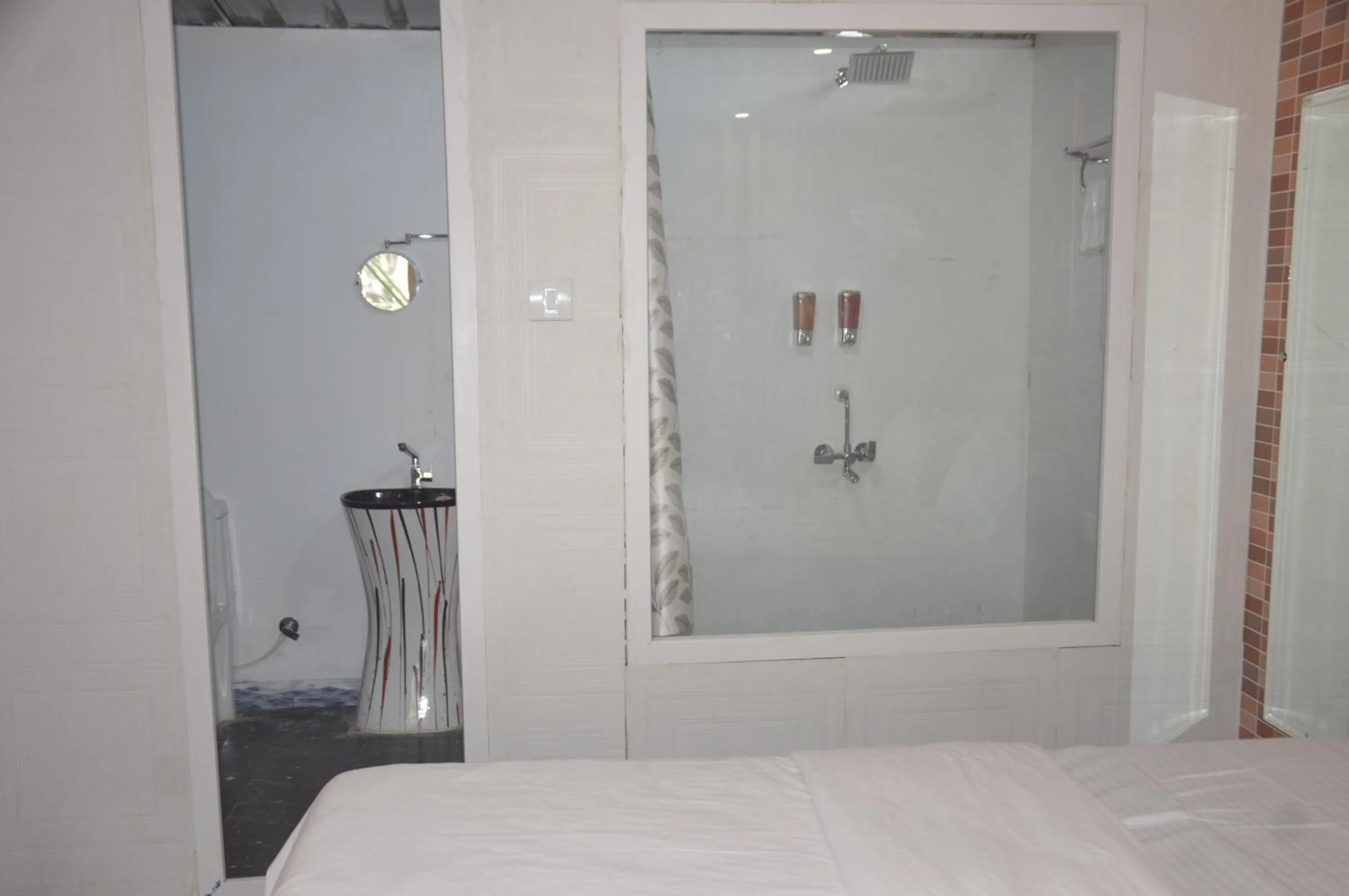 Shower, Bed in SUNBATH beach EXOTICA