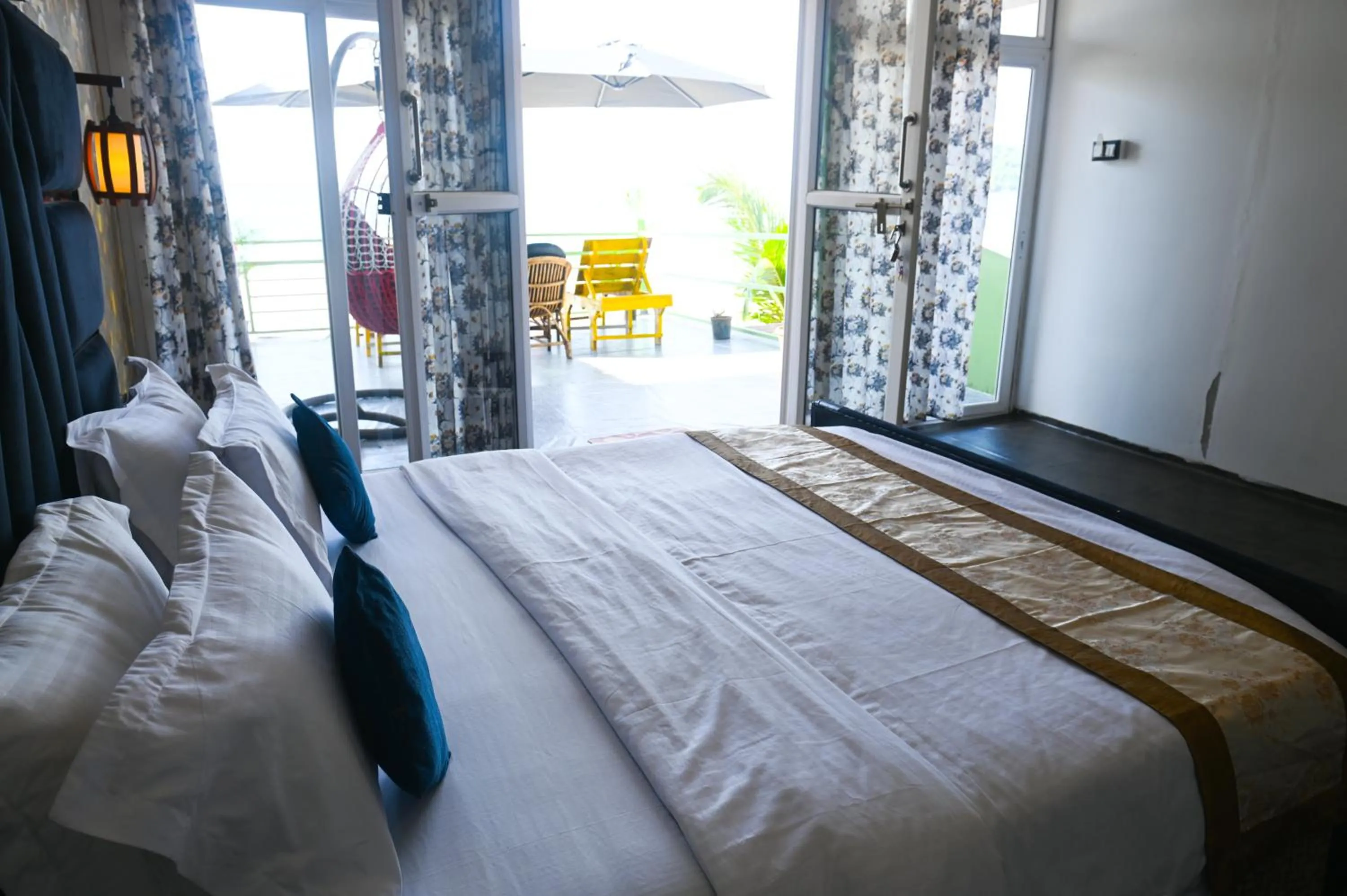 Bed in SUNBATH beach EXOTICA