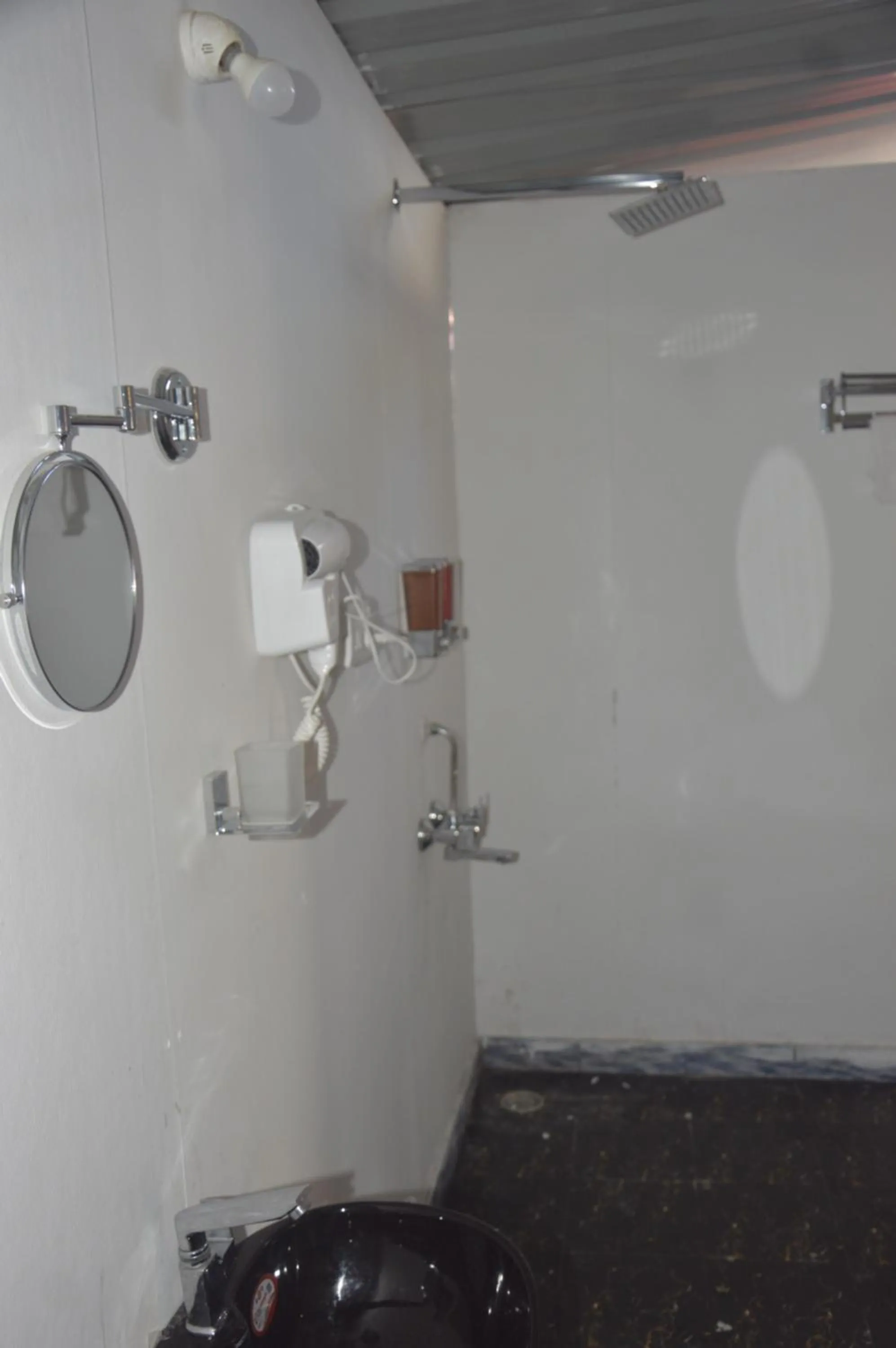 Shower in SUNBATH beach EXOTICA