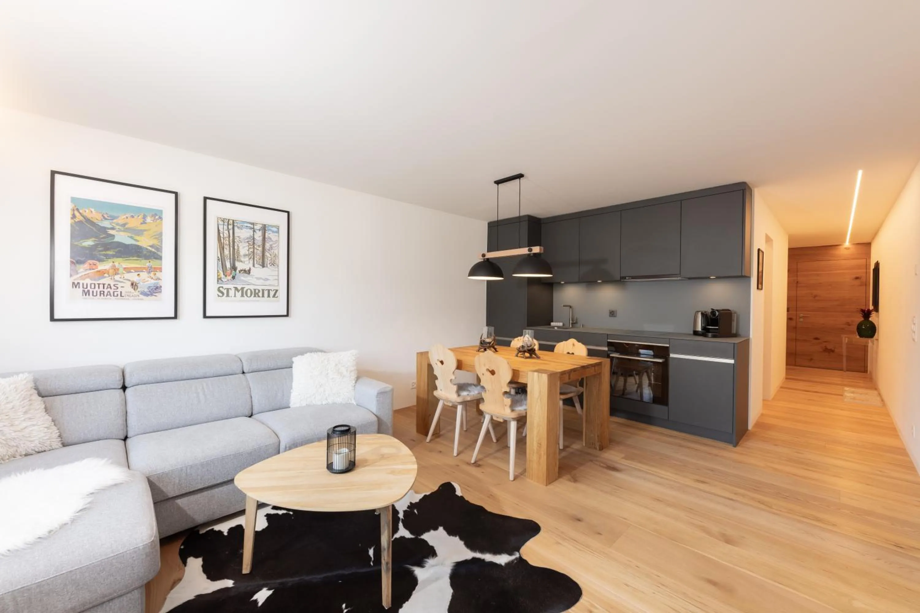 New! Cozy, central apartment with a stunning view