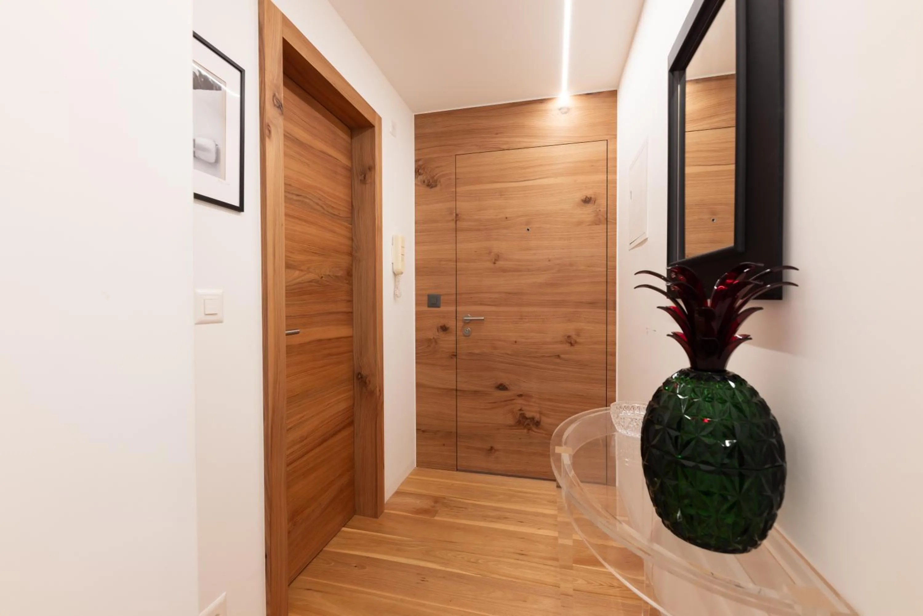 New! Cozy, central apartment with a stunning view
