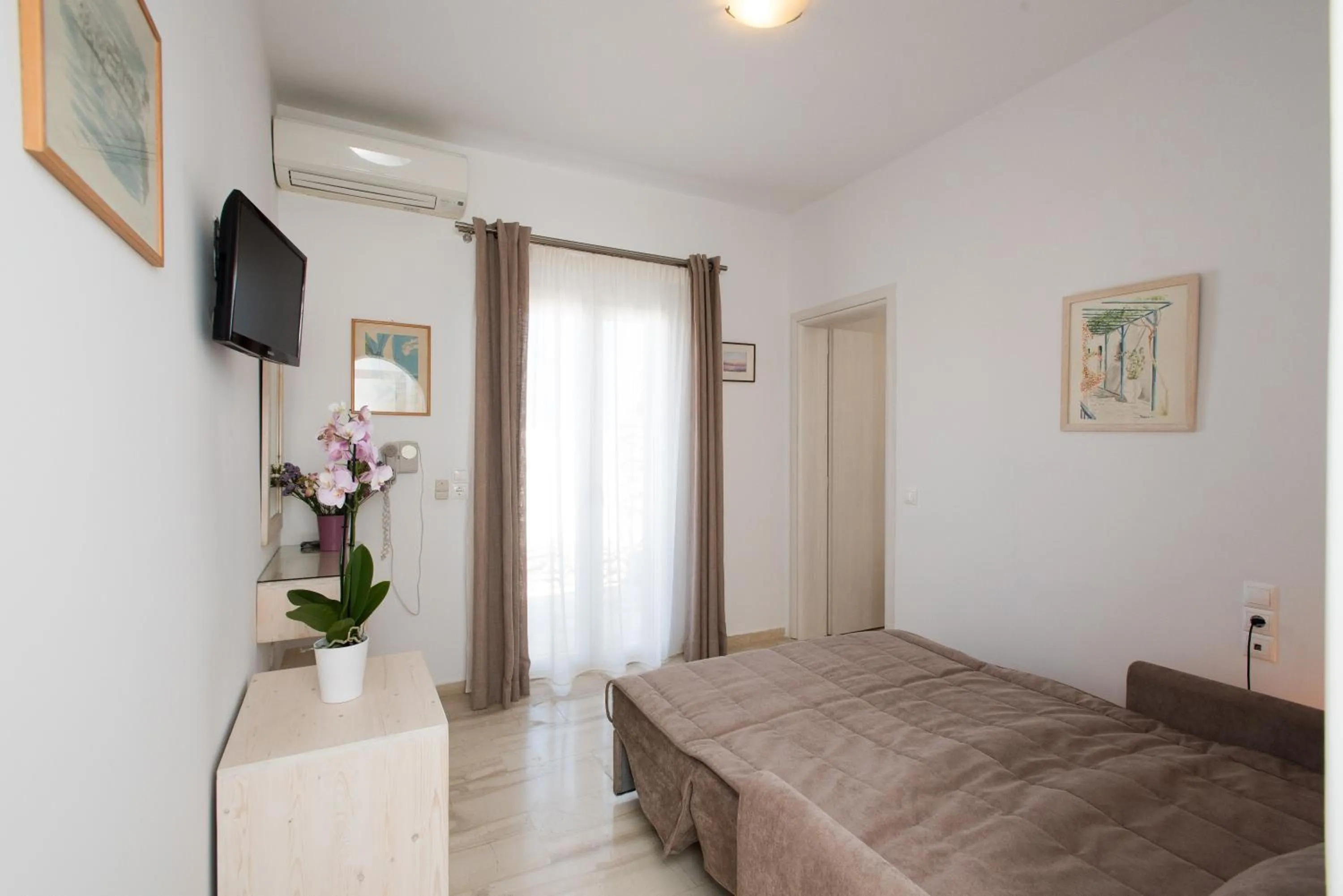 Bed in Hotel Spanelis