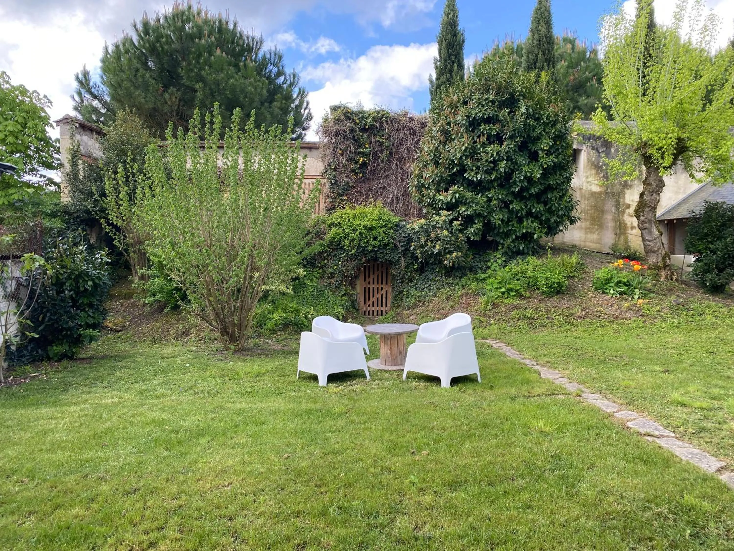 Garden view in Clos des Chardons - Le Jardin