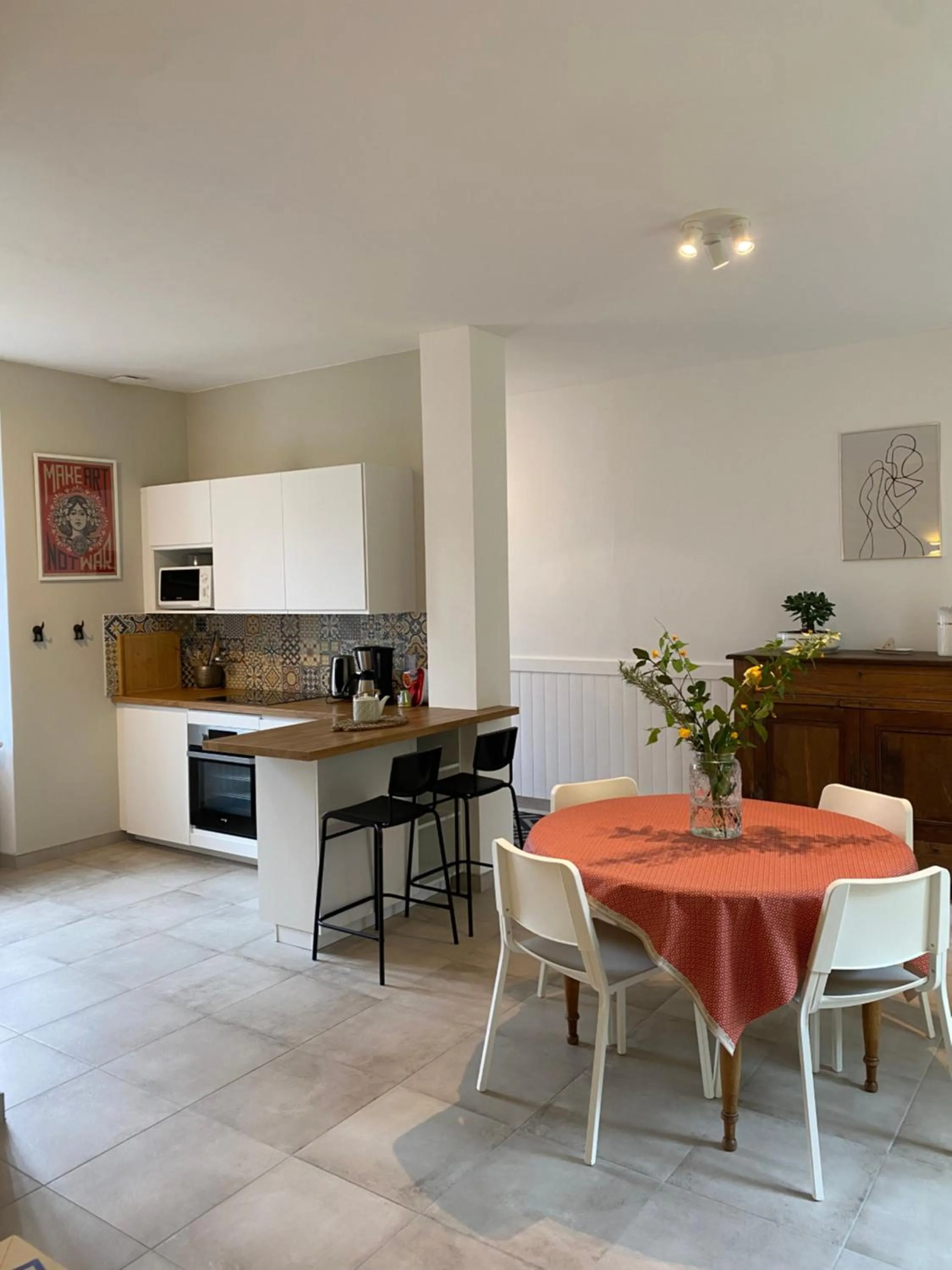 Kitchen or kitchenette in Clos des Chardons - Le Jardin