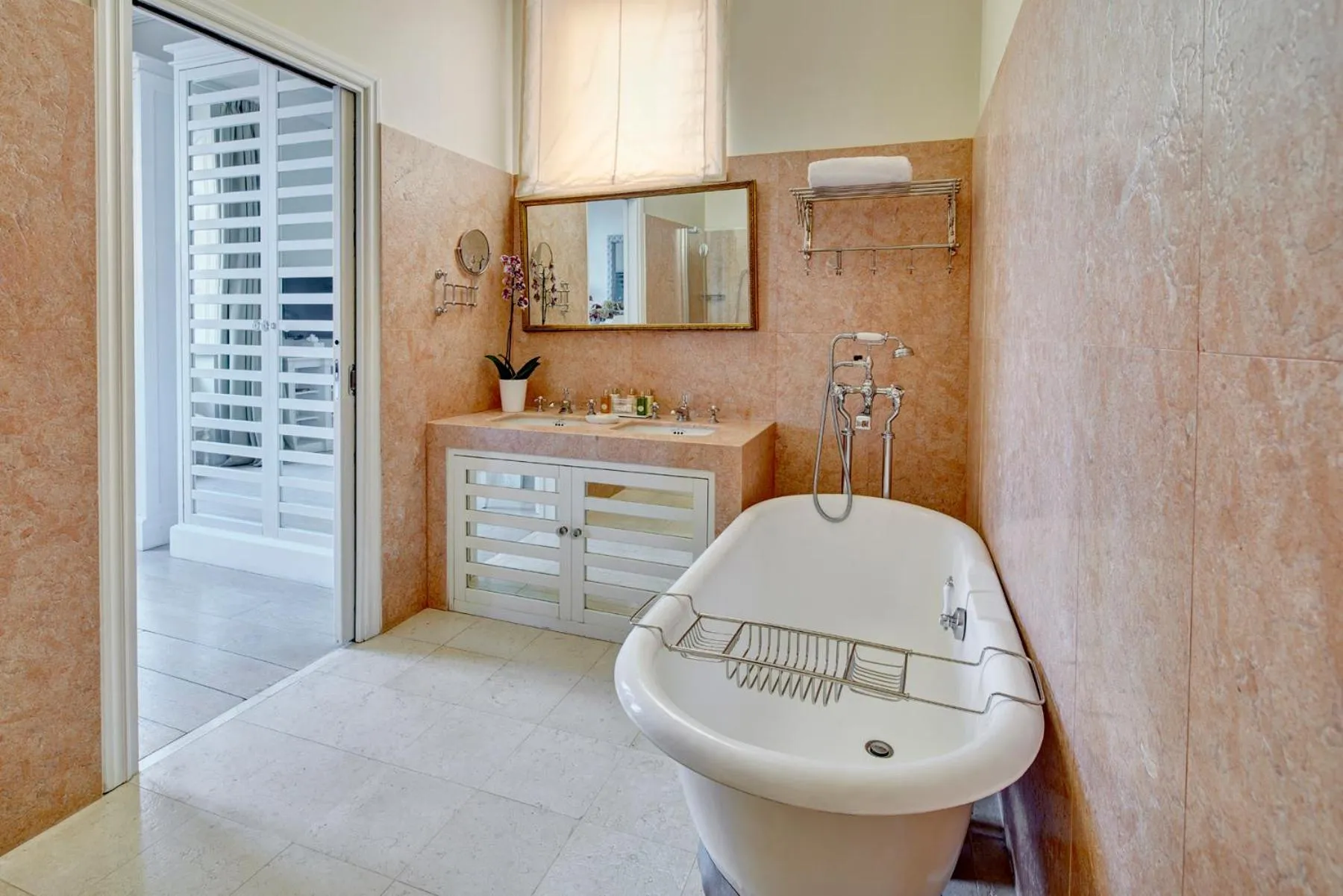 Bathroom in El Jebel