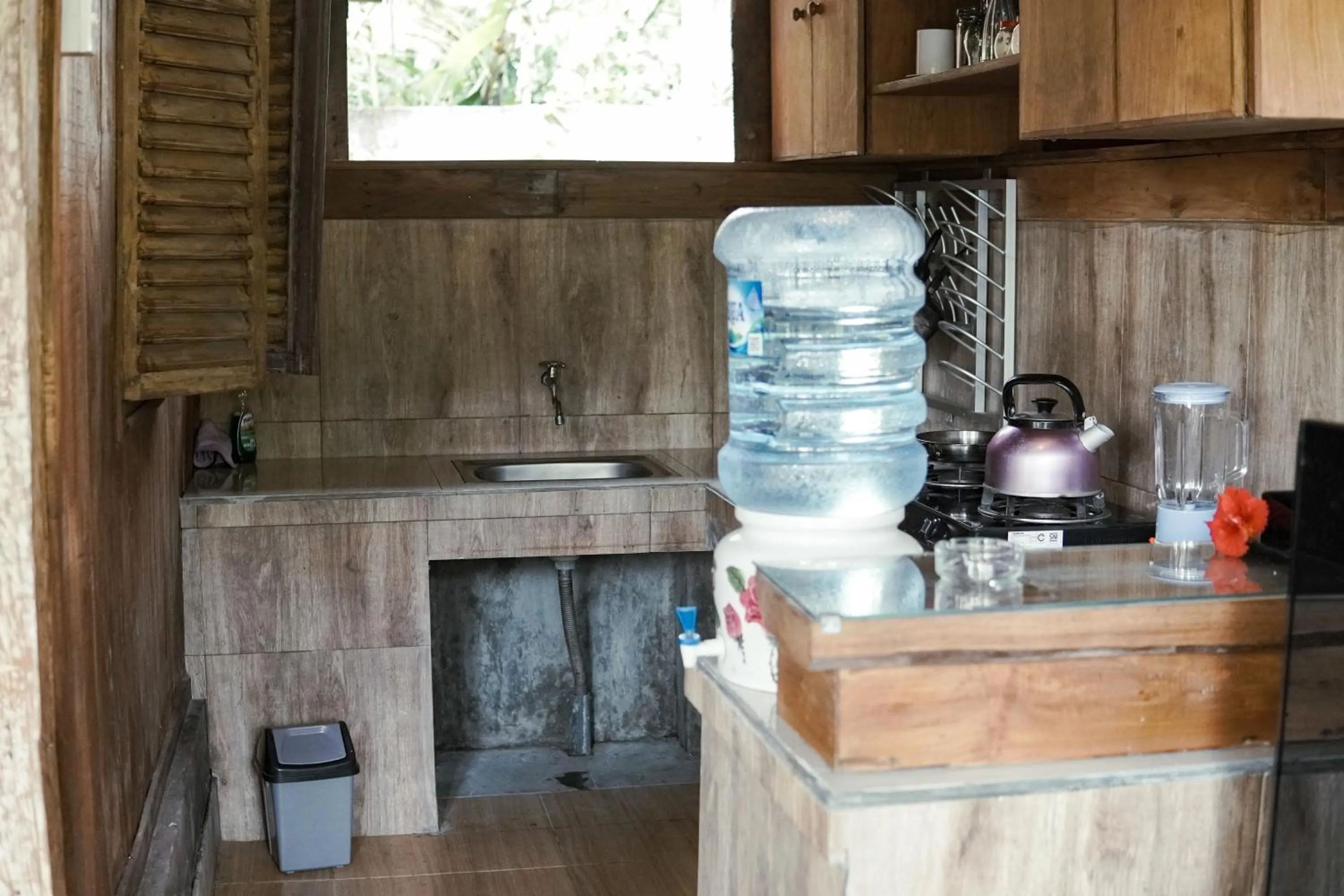 Kitchen or kitchenette in Sentana Villa Ubud