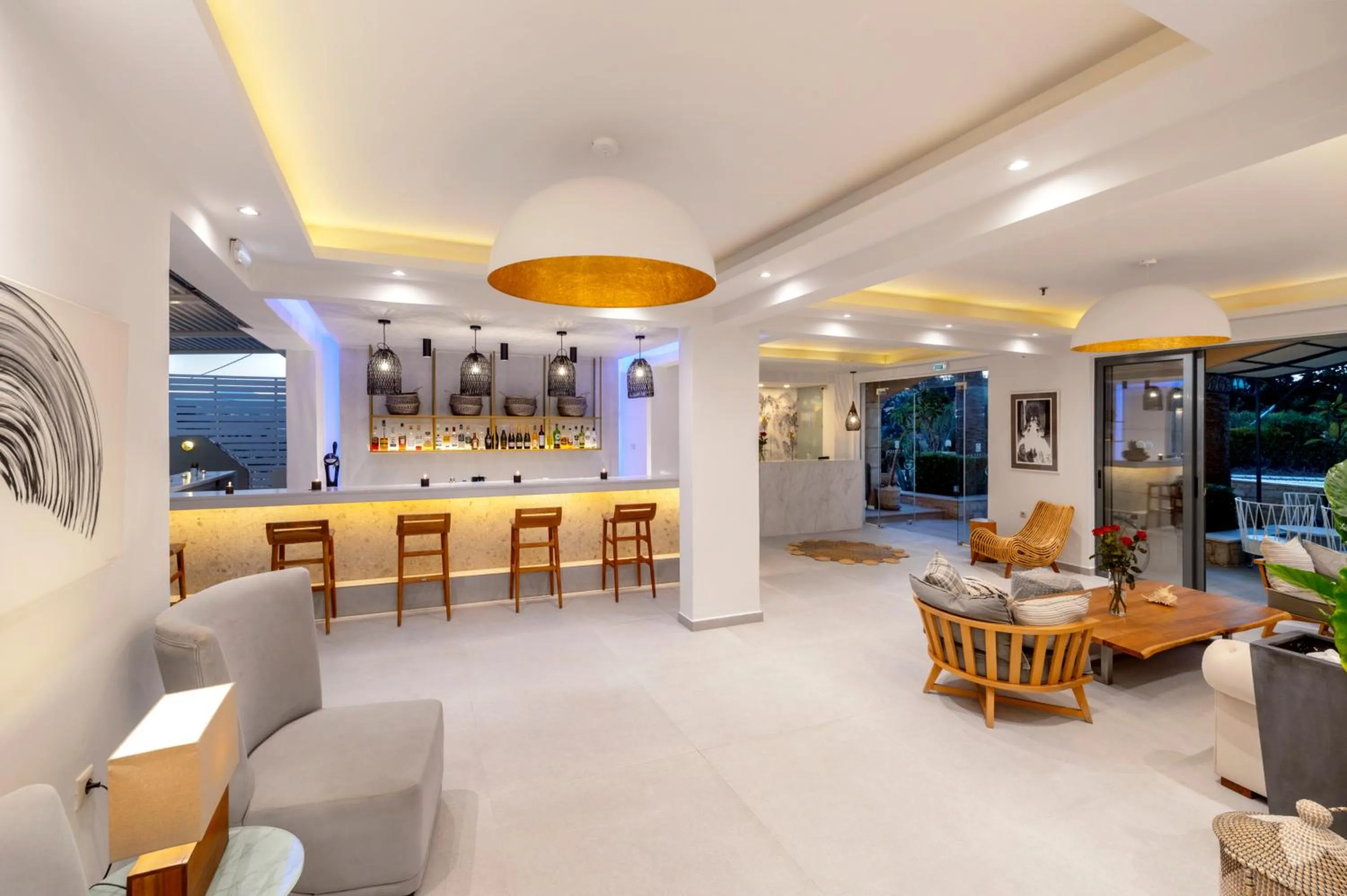 Lounge or bar in La Stella Suites