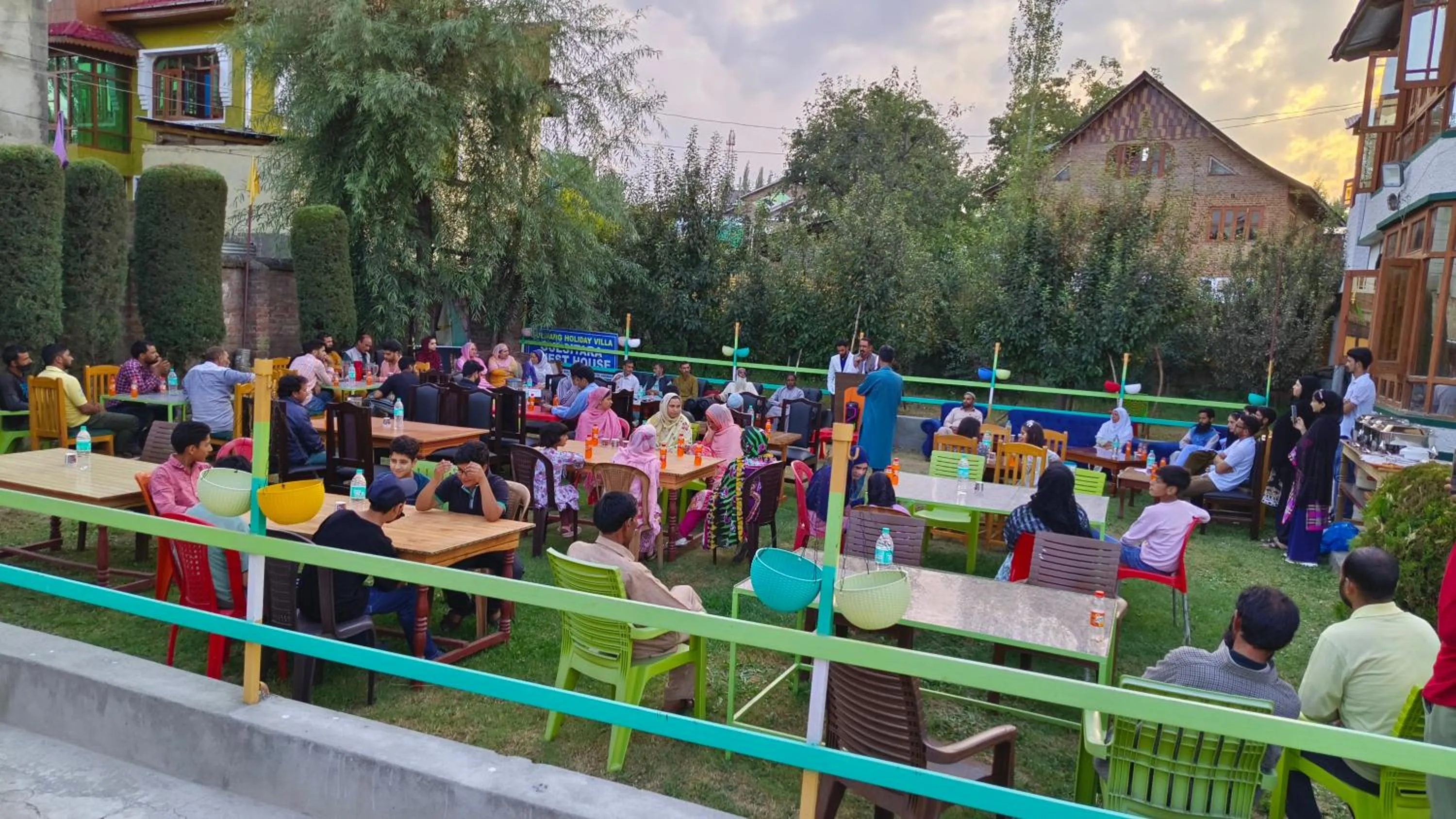 group of guests in Gulsitara Resorts-Gulmarg