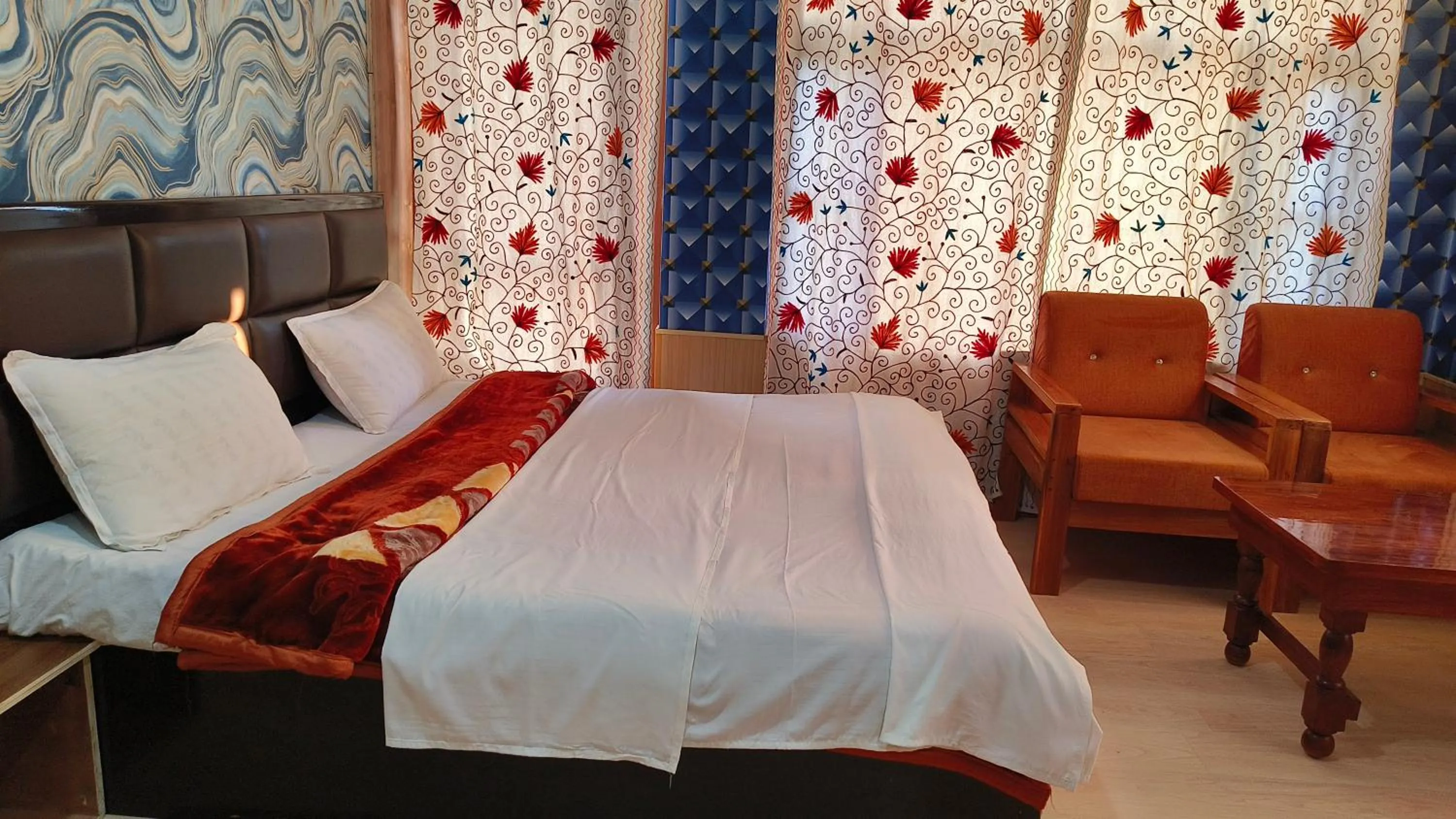 Bedroom, Bed in Gulsitara Resorts-Gulmarg