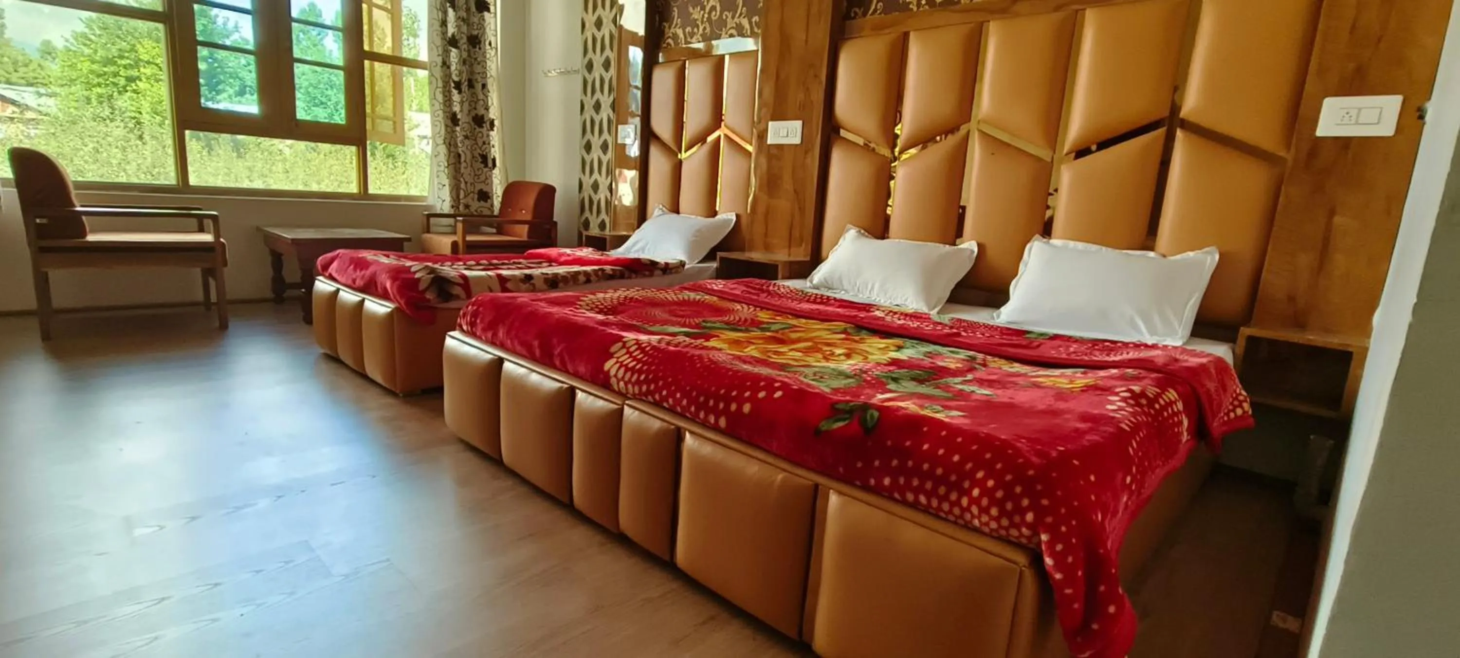 Bedroom, Bed in Gulsitara Resorts-Gulmarg