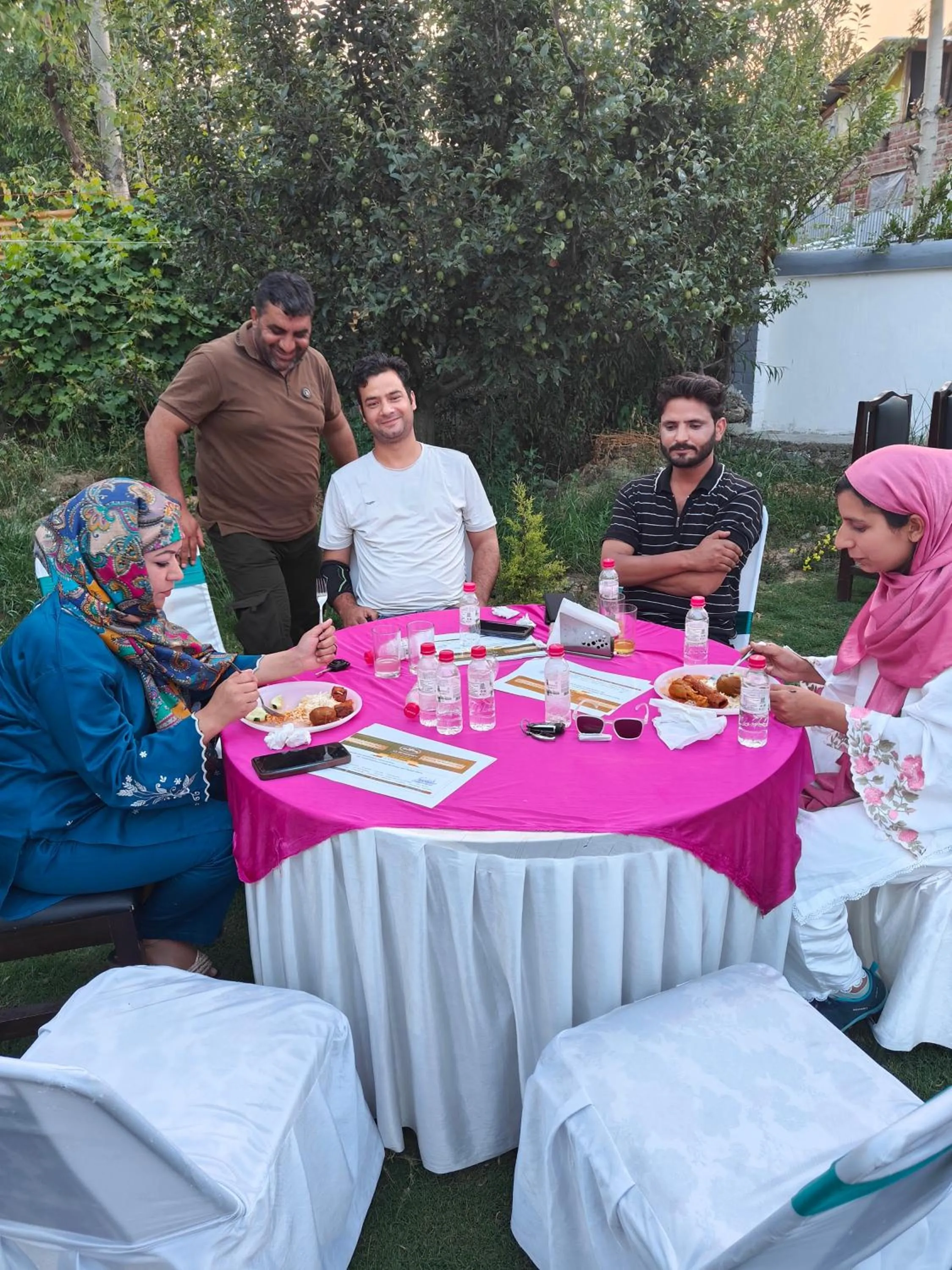 Food and drinks in Gulsitara Resorts-Gulmarg