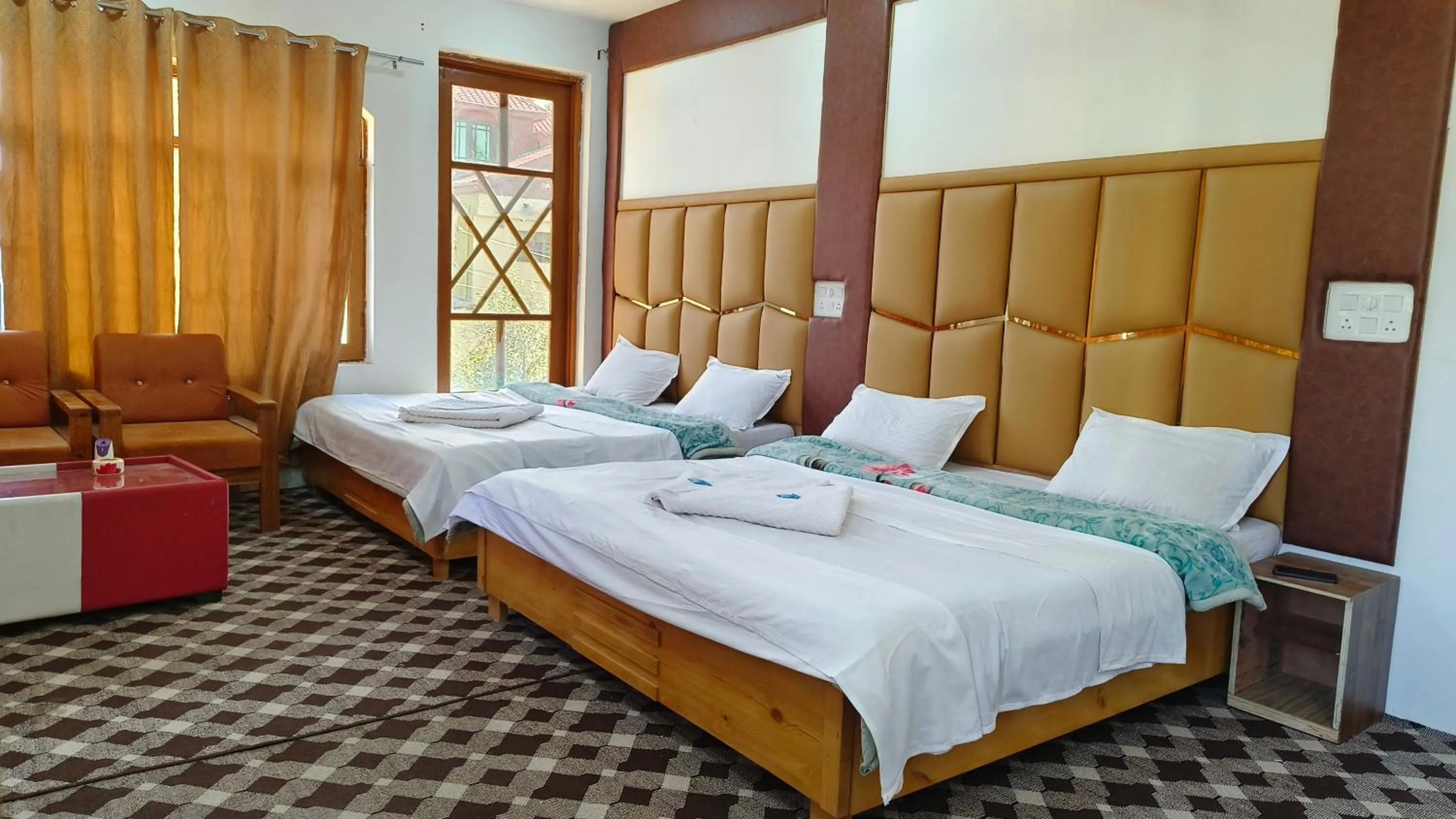 Bedroom, Bed in Gulsitara Resorts-Gulmarg