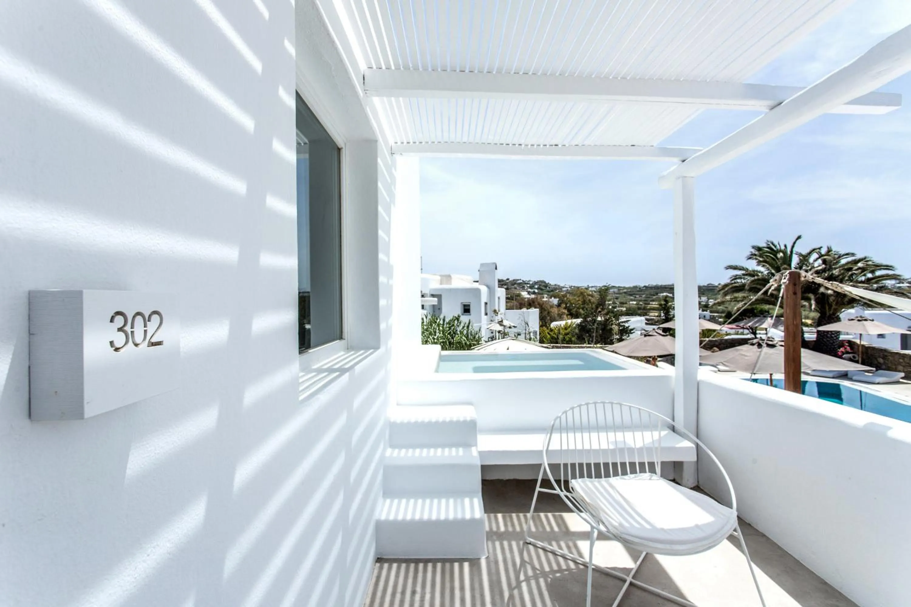 Patio in Ostraco Suites