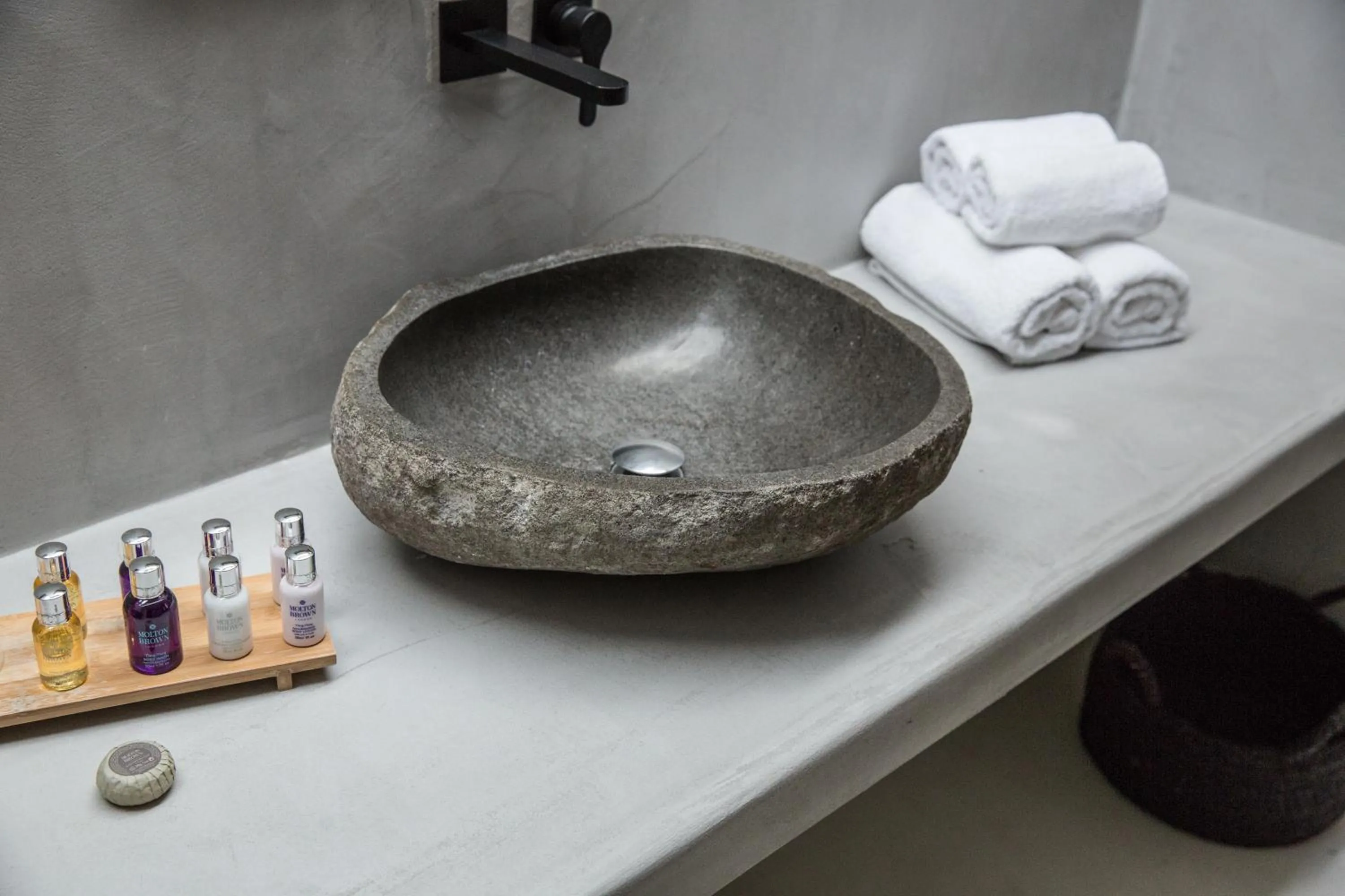 Bathroom in Ostraco Suites