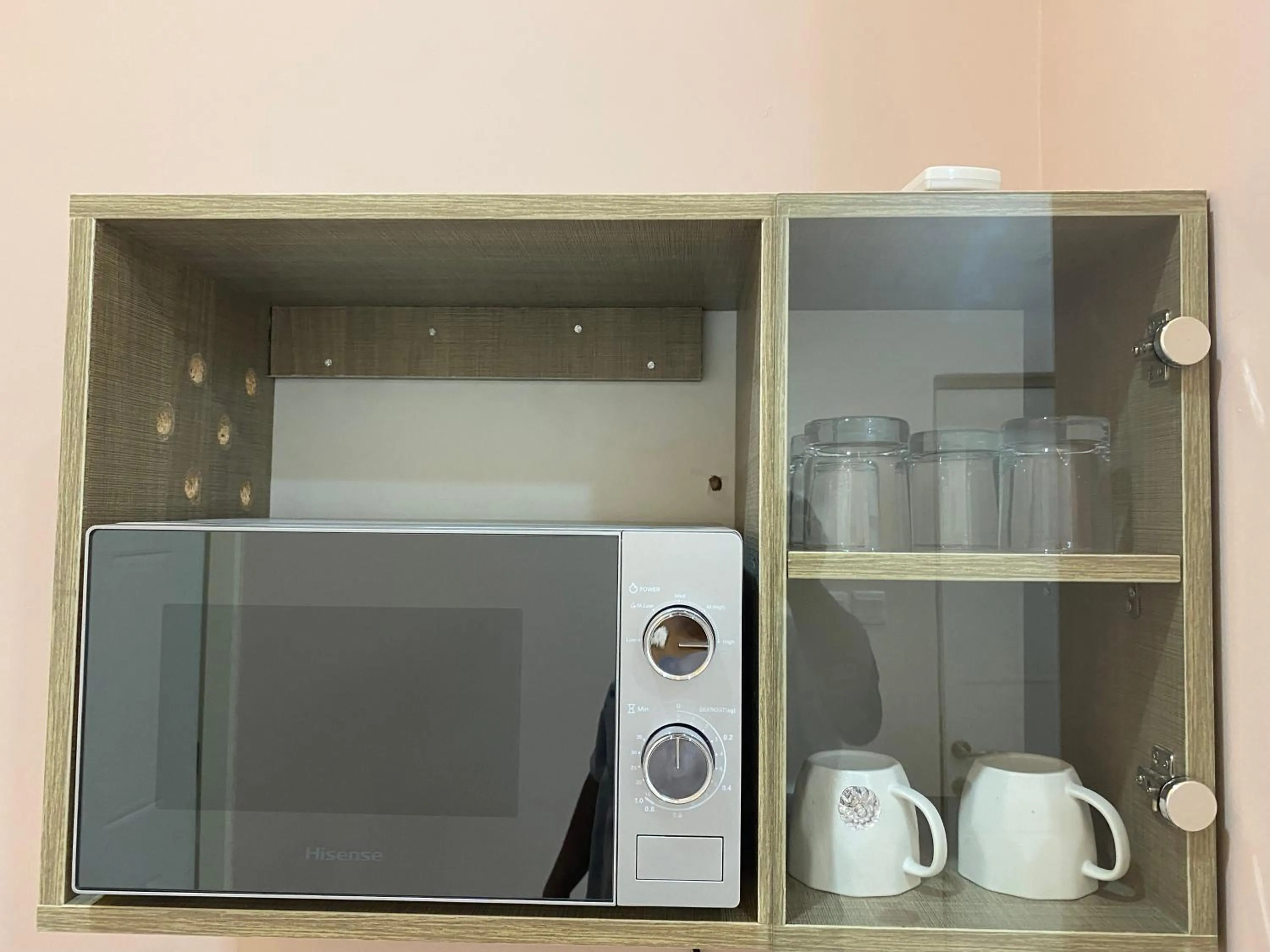 Coffee/tea facilities in C7 Hazelwood Residence & Suites