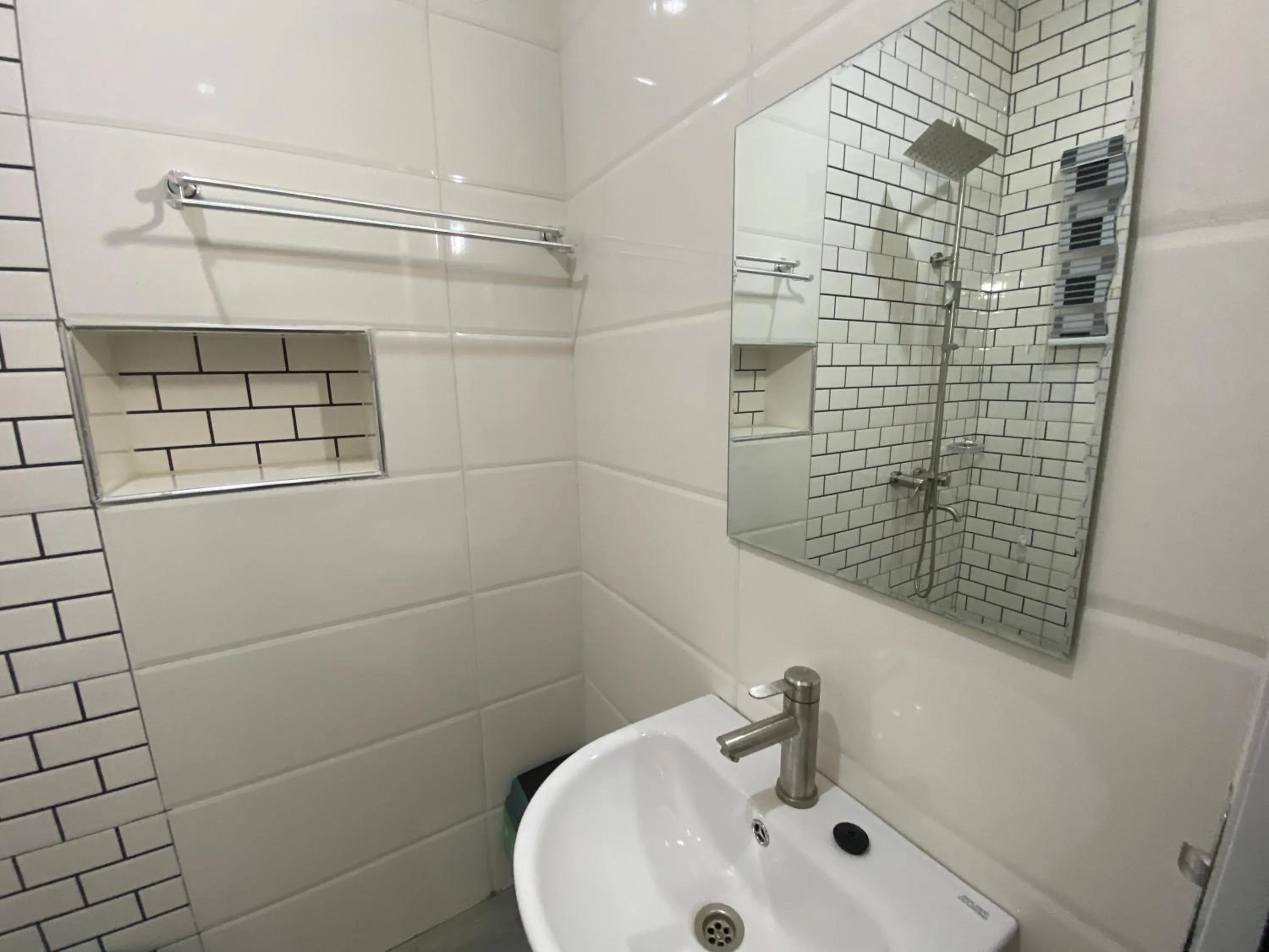 Toilet in C7 Hazelwood Residence & Suites