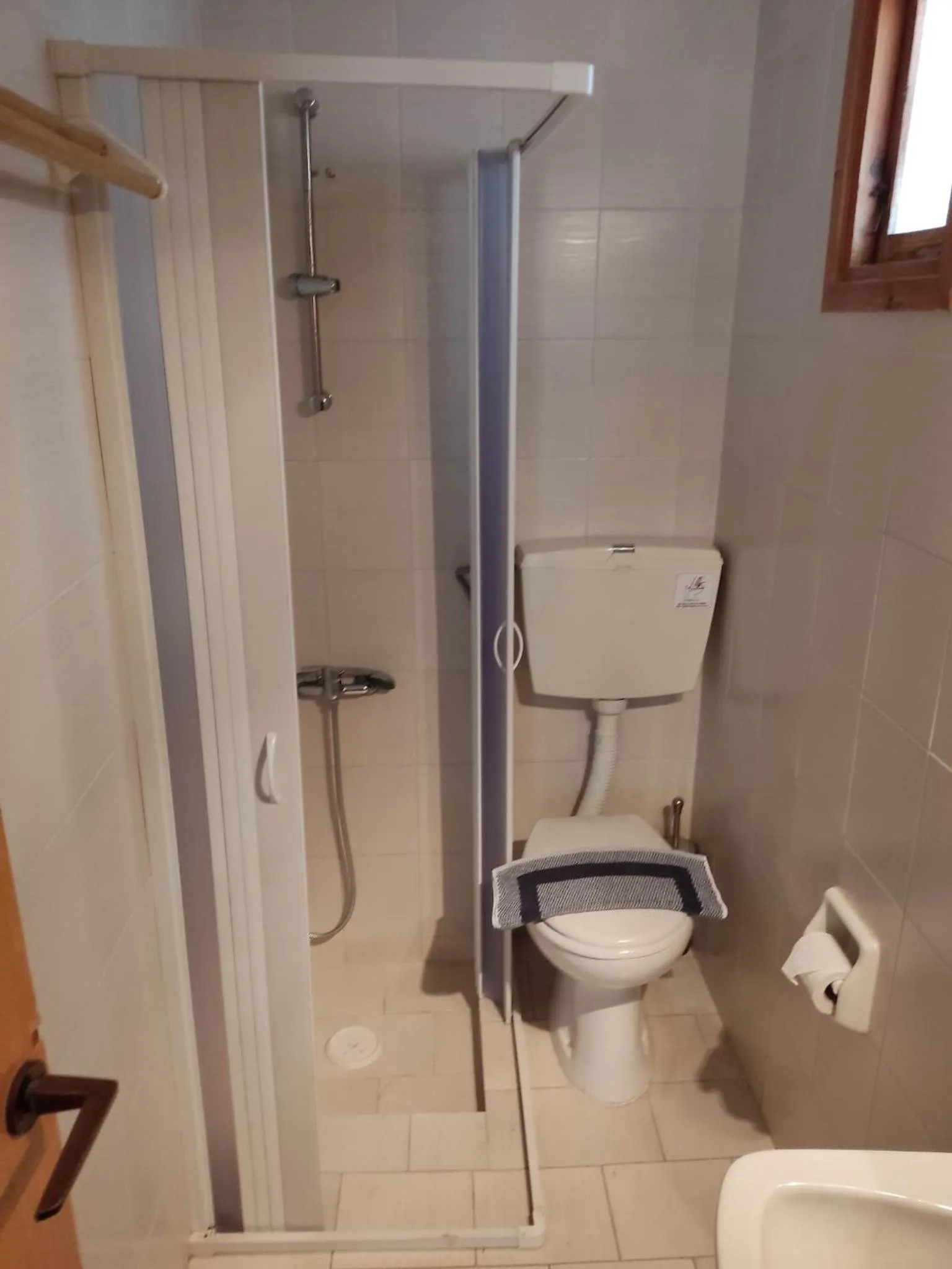 Shower in Kissandros Hotel