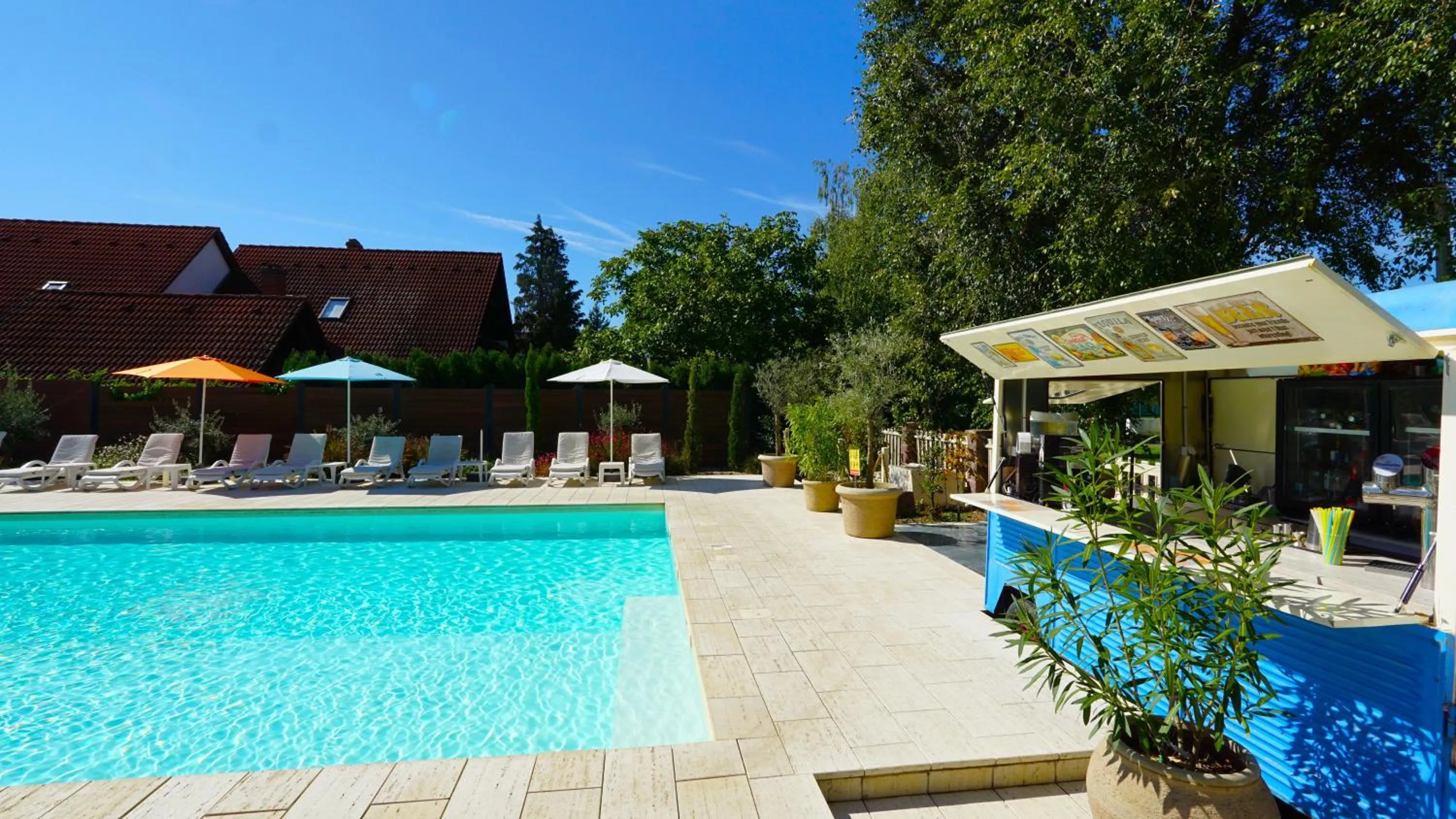 Swimming pool in Colors Holiday Hotel