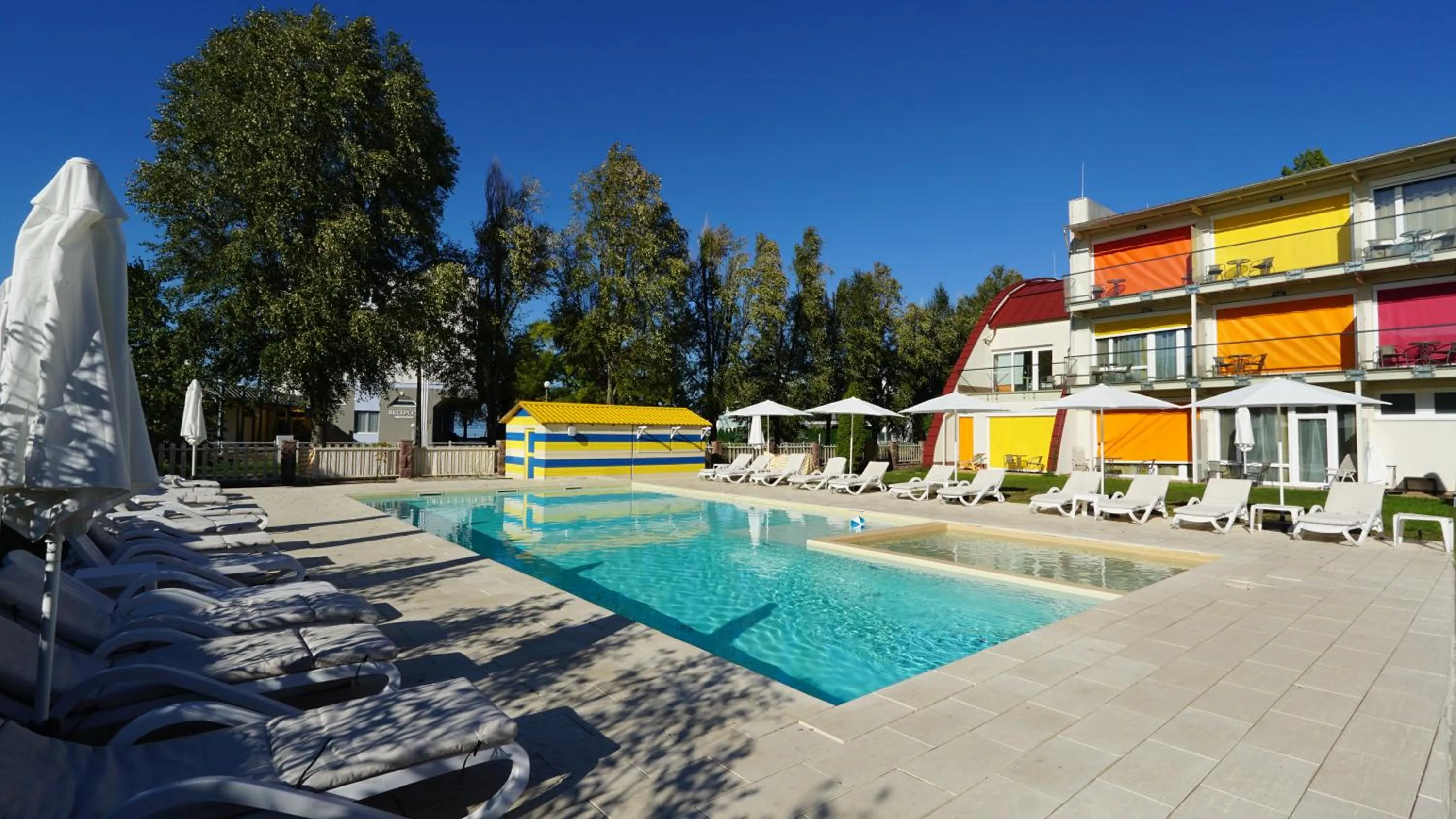 Swimming pool in Colors Holiday Hotel