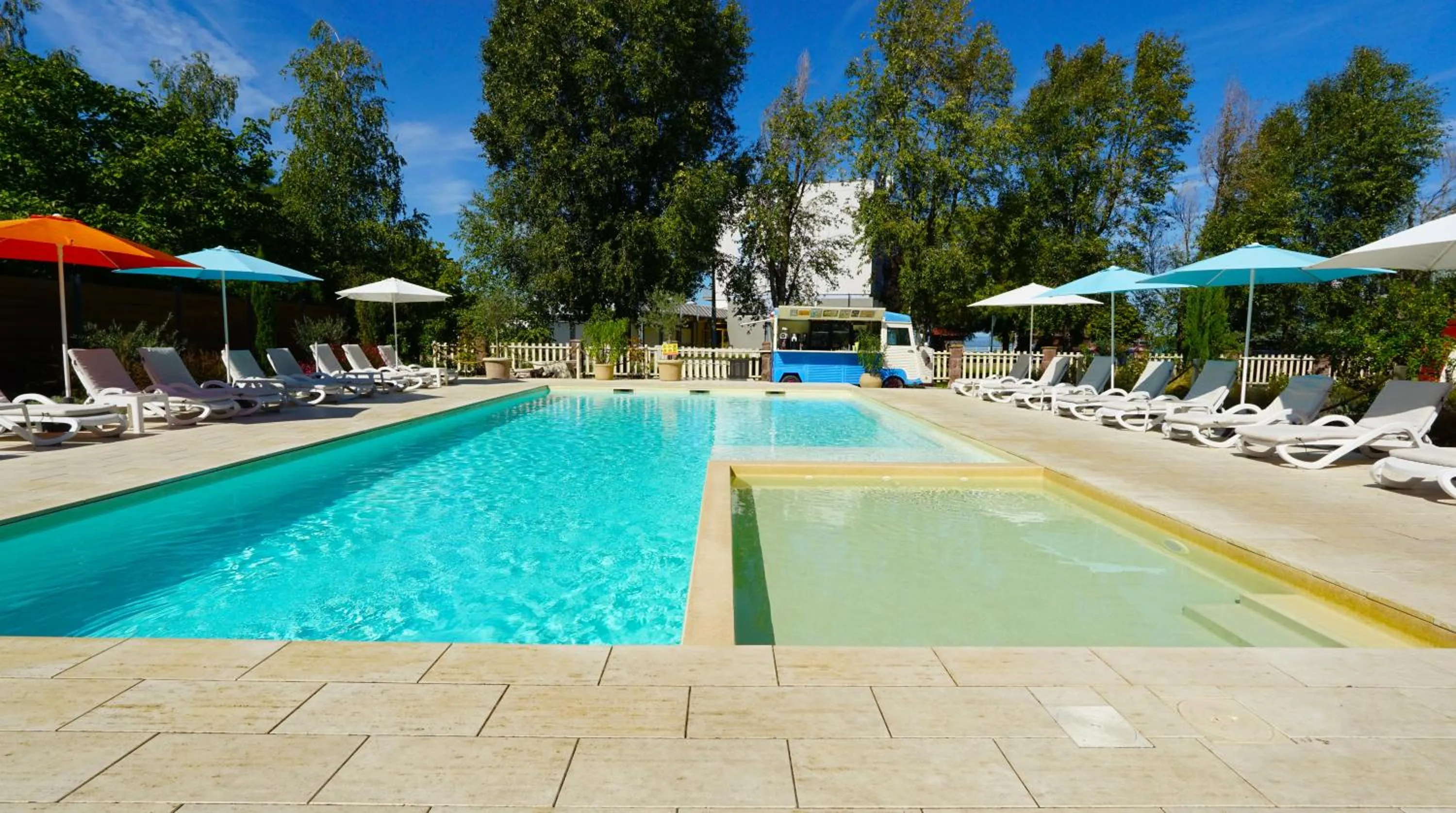 Swimming pool in Colors Holiday Hotel