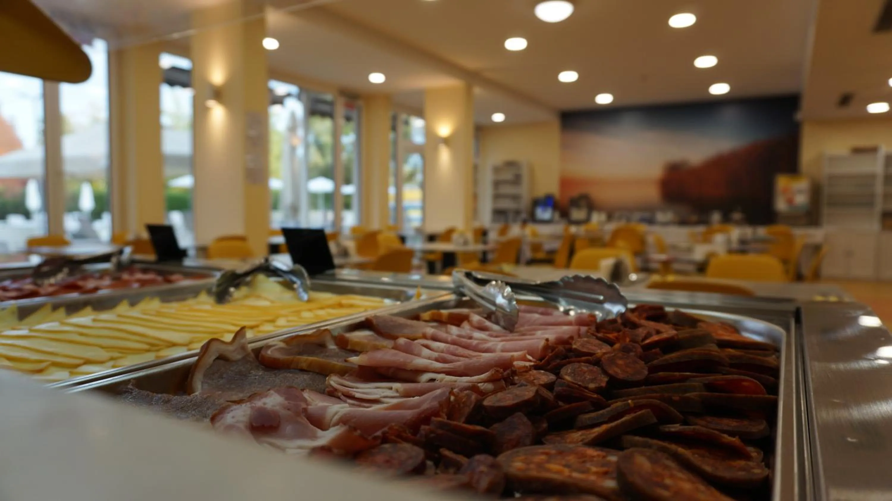 Continental breakfast in Colors Holiday Hotel