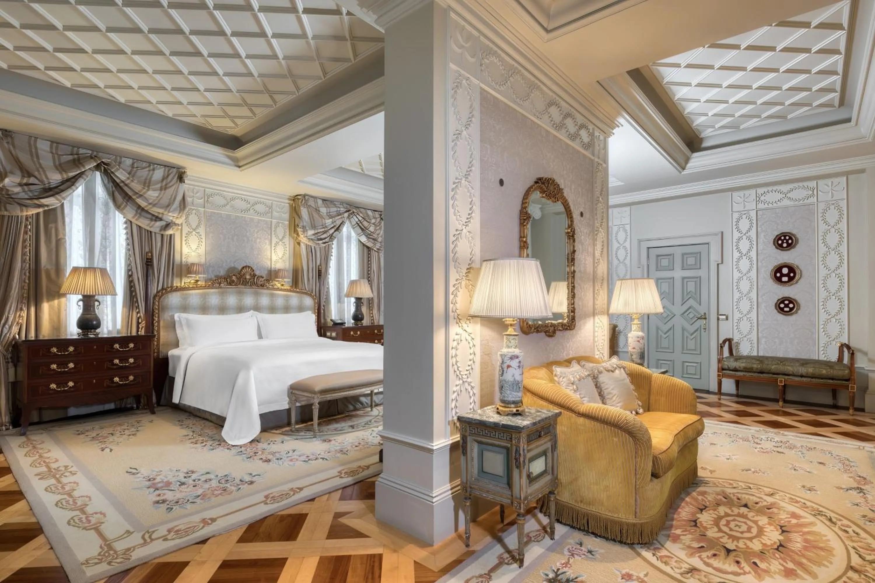 Bedroom, Bed in Hotel Grande Bretagne, a Luxury Collection Hotel, Athens
