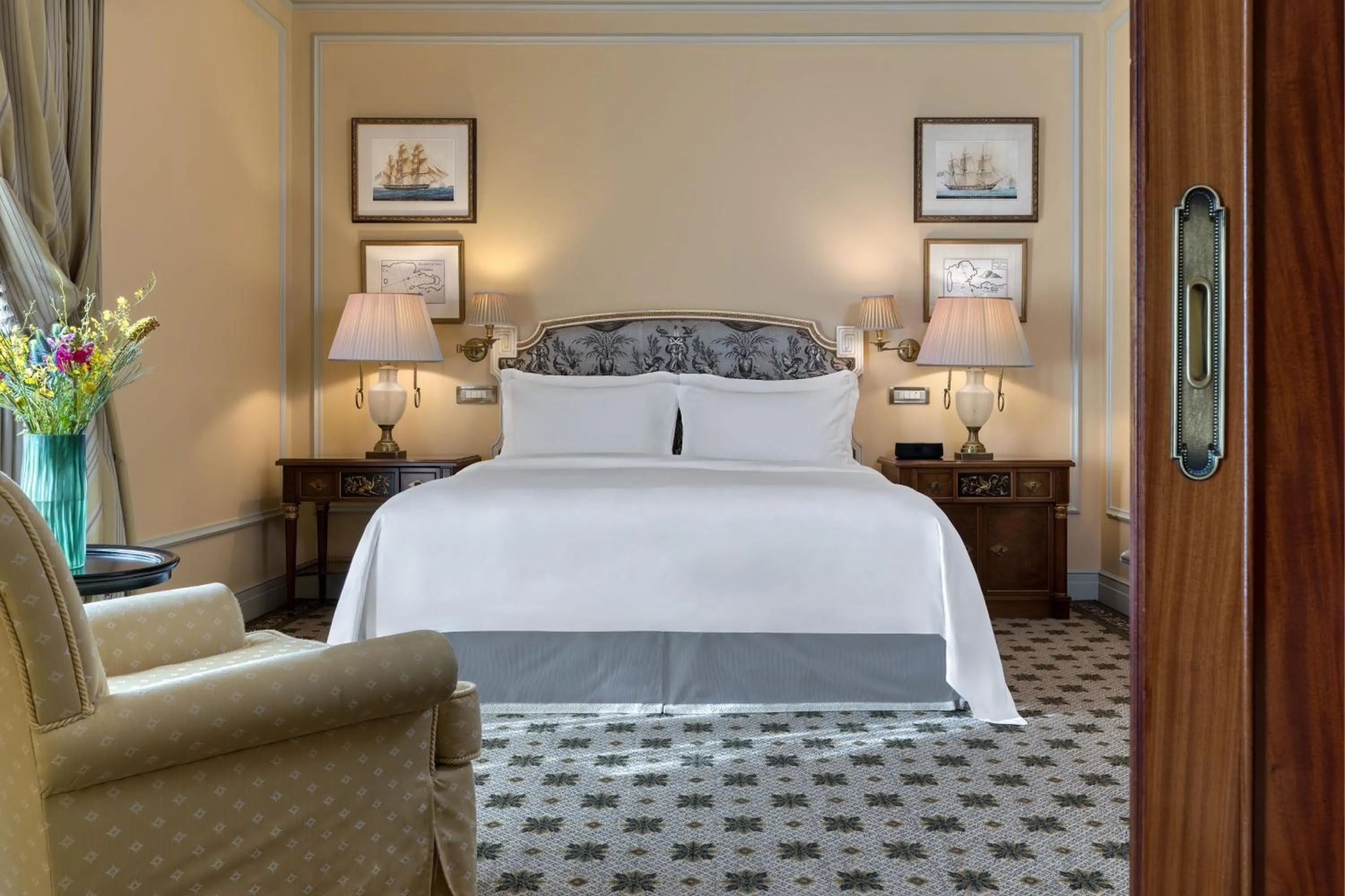 Bedroom, Bed in Hotel Grande Bretagne, a Luxury Collection Hotel, Athens