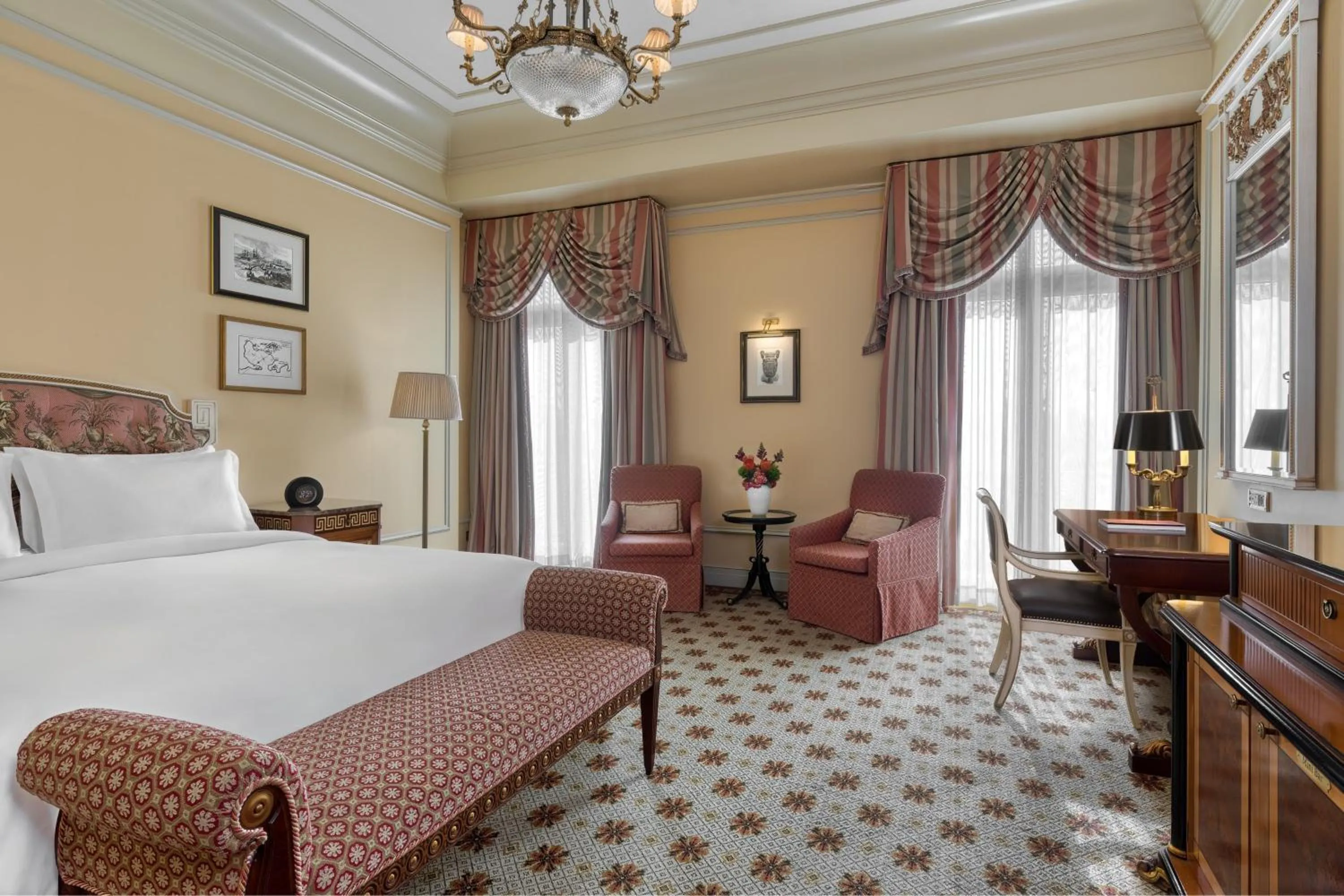 Photo of the whole room, Bed in Hotel Grande Bretagne, a Luxury Collection Hotel, Athens