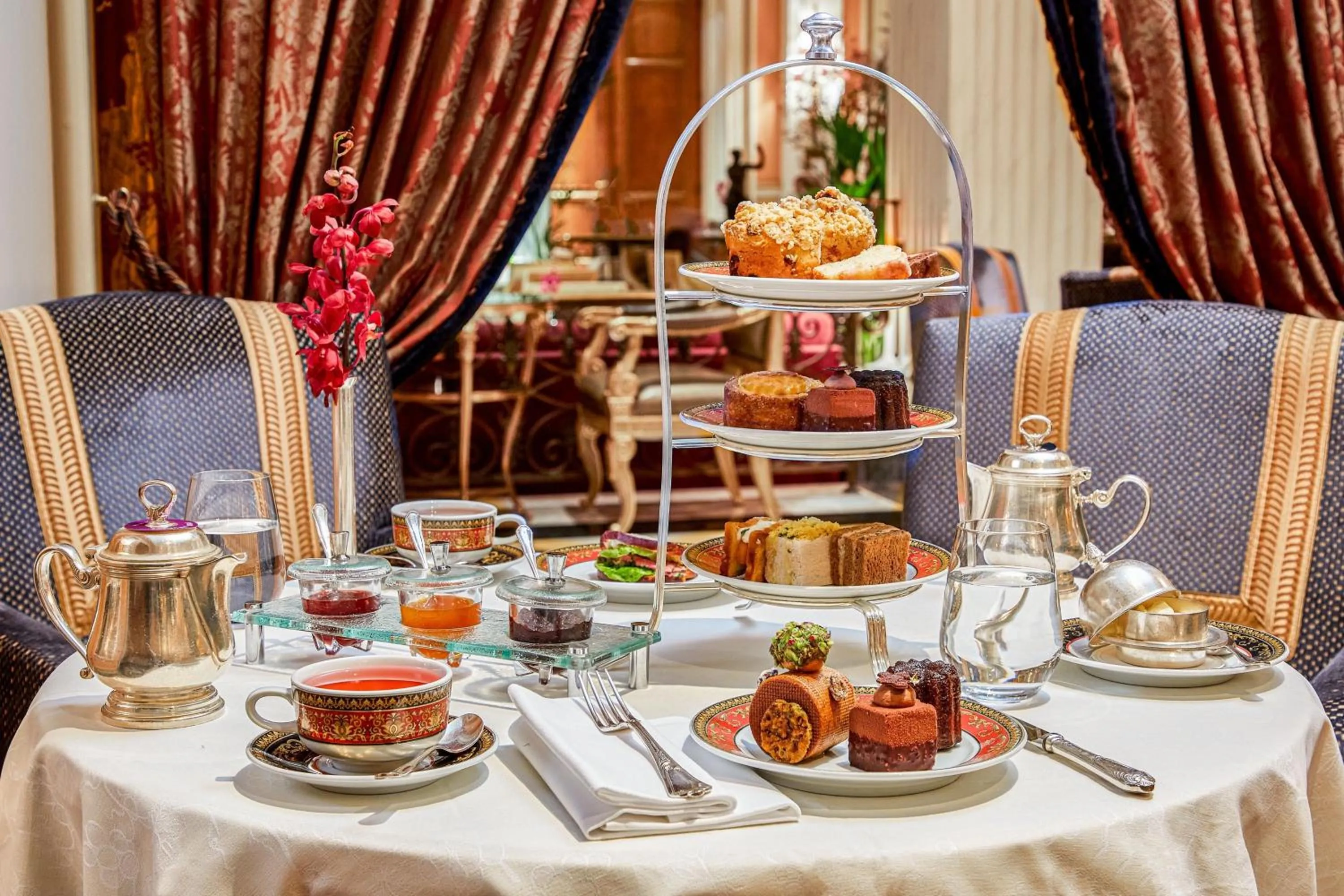 Restaurant/places to eat in Hotel Grande Bretagne, a Luxury Collection Hotel, Athens