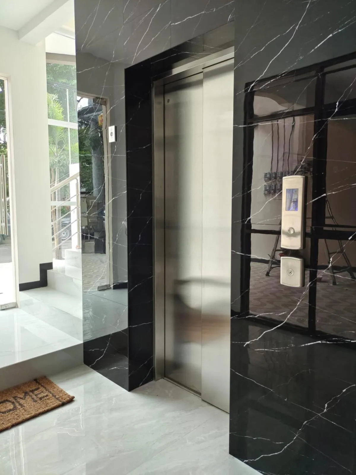 elevator in Kawa Living