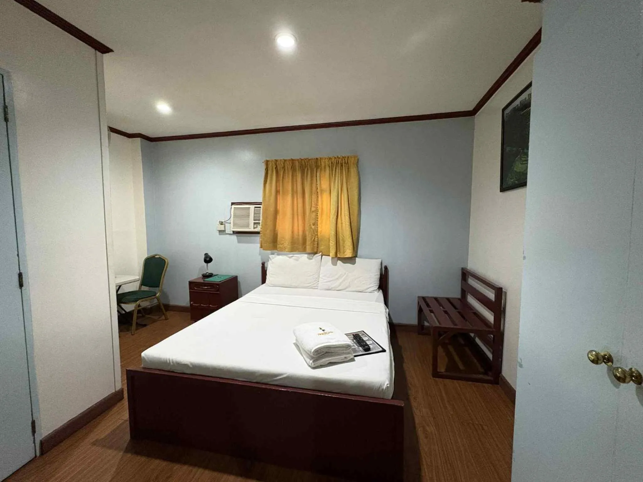 Bedroom, Bed in DUCK INN AND RESTAURANT