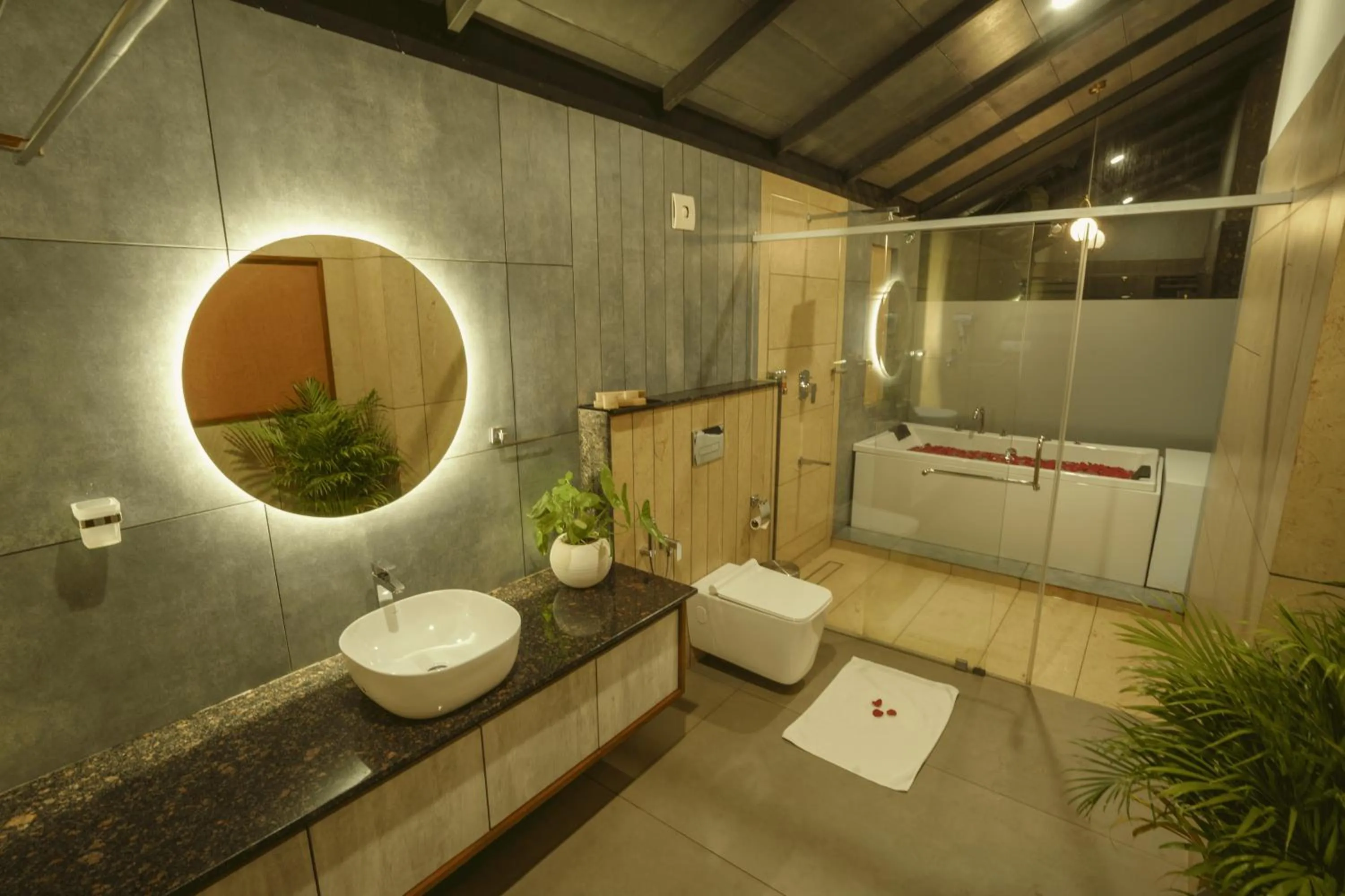 Shower in Crystal Kuruva Nature Resort & Spa