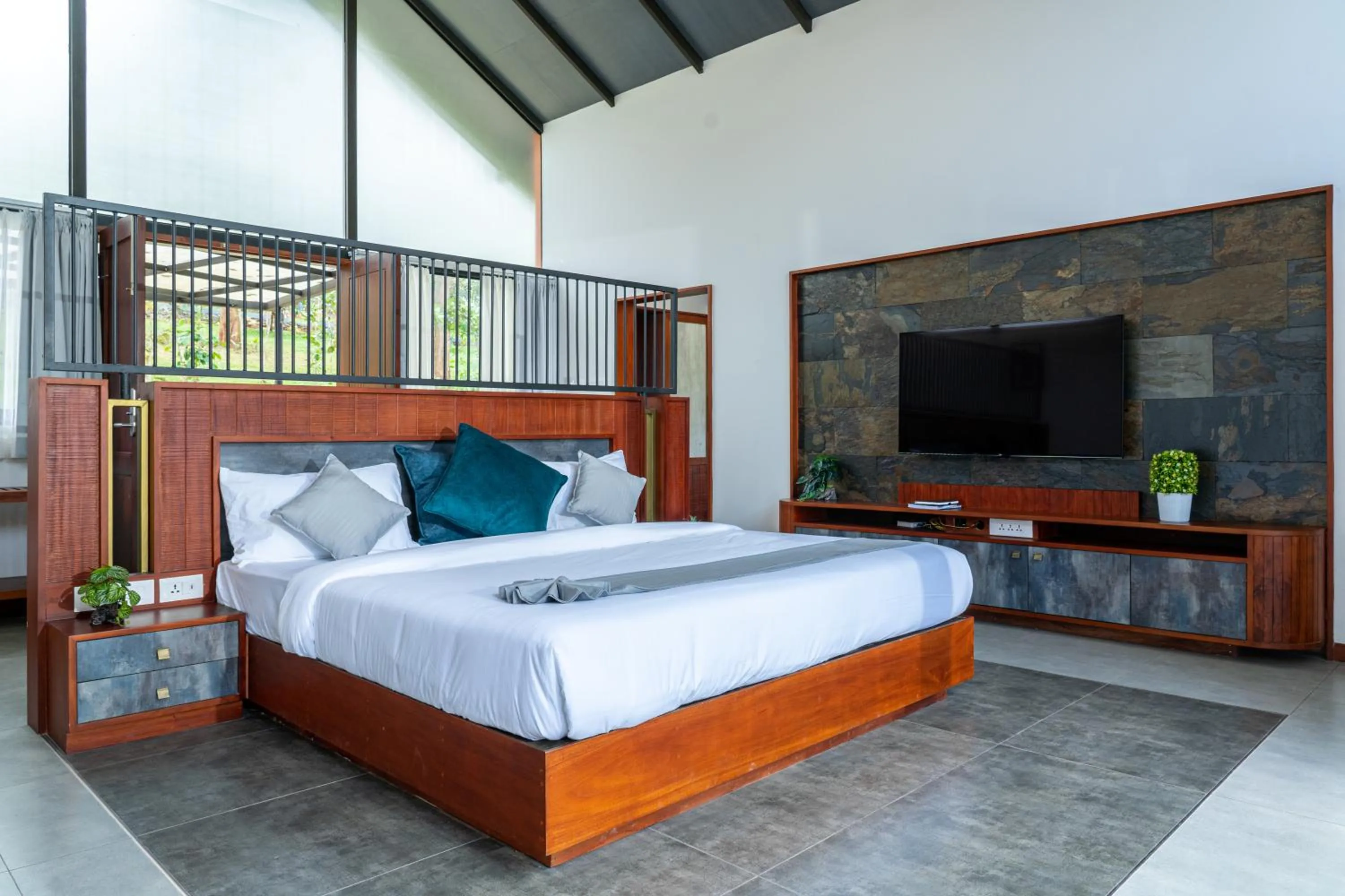 Bedroom, Bed in Crystal Kuruva Nature Resort & Spa