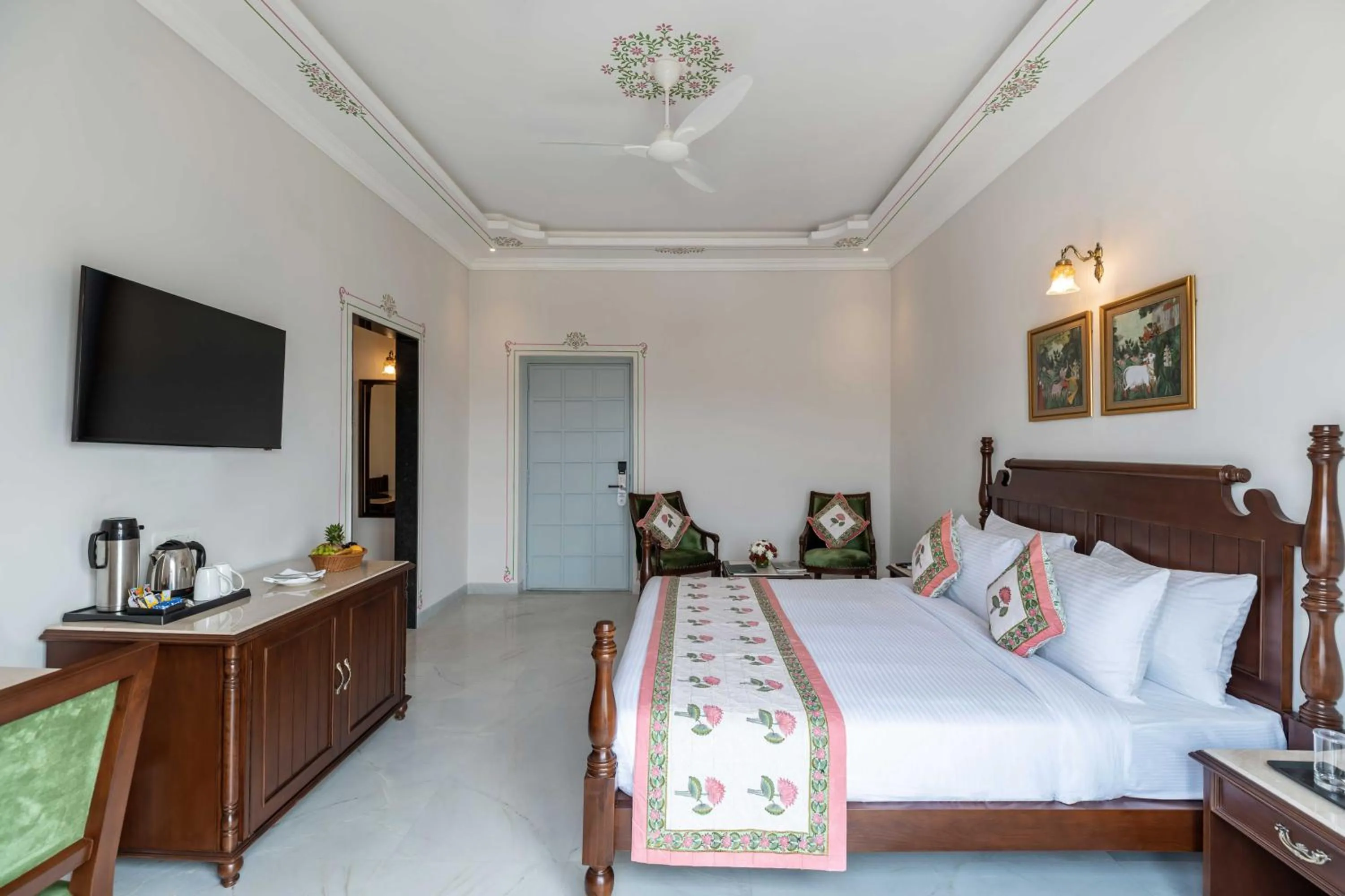 Photo of the whole room, Bed in Maan Vilas - A Boutique Hotel Udaipur