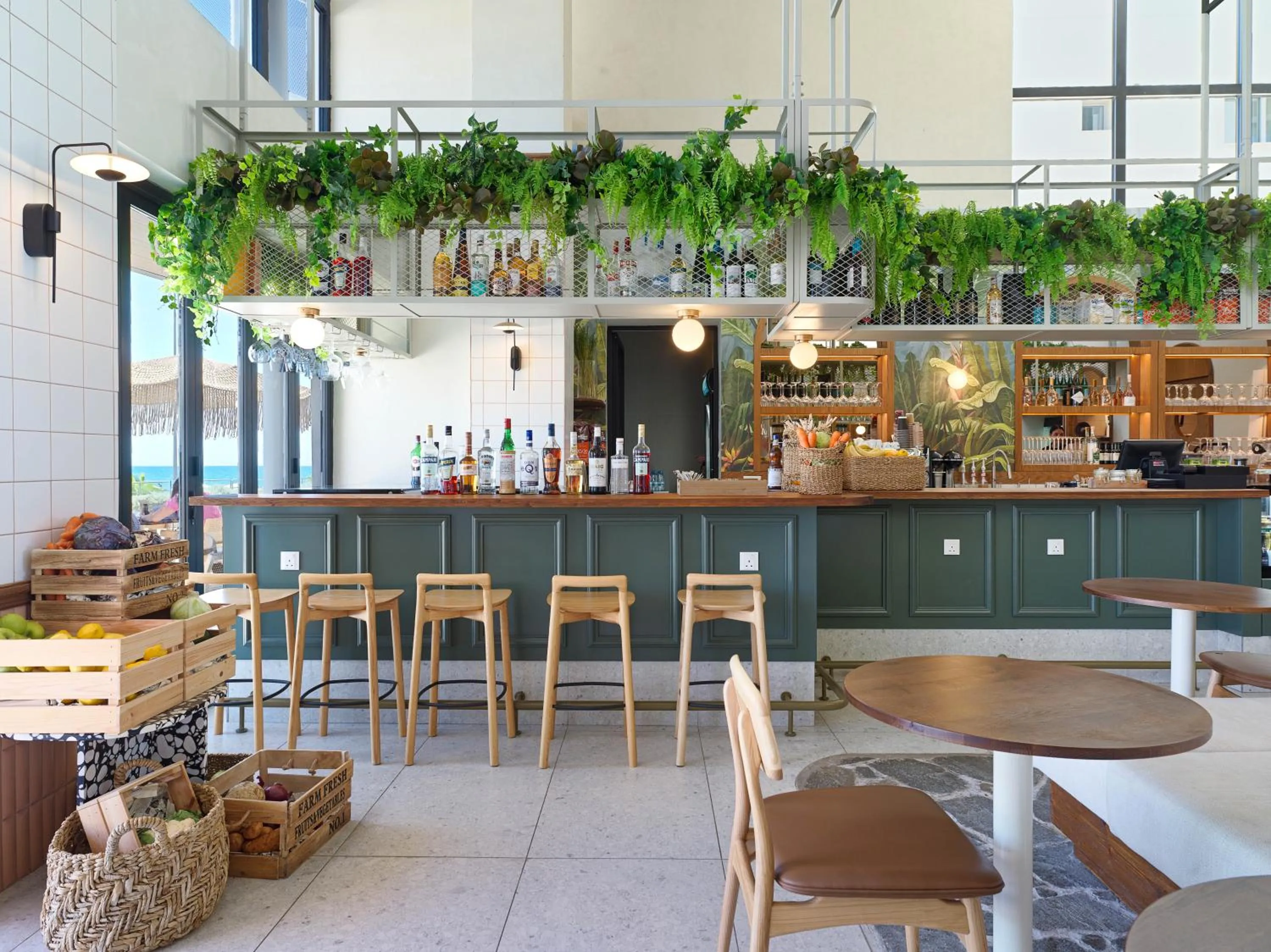 Restaurant/places to eat in LIV Mackenzie Beach Suites Larnaca ADULTS ONLY