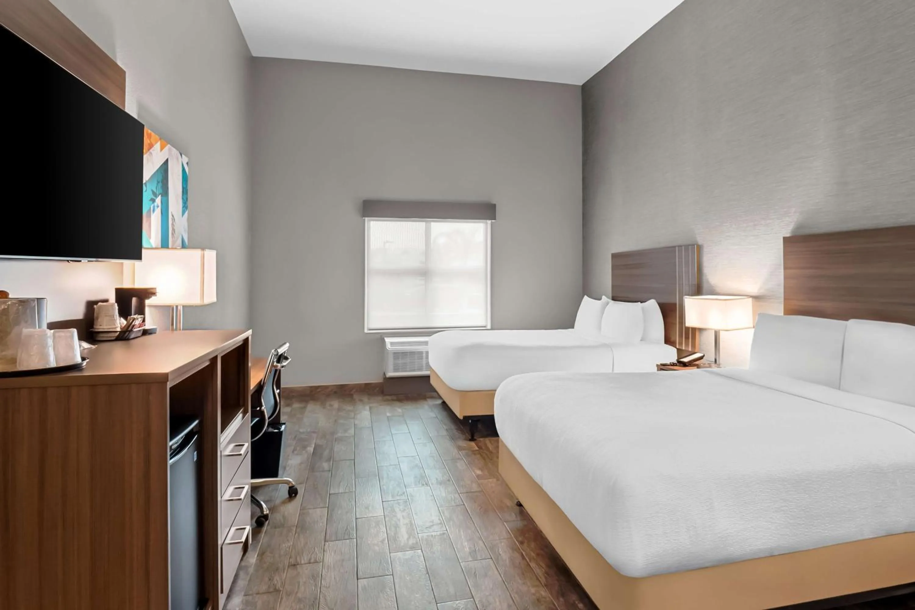 Bedroom, Bed in Best Western San Bernardino Hotel